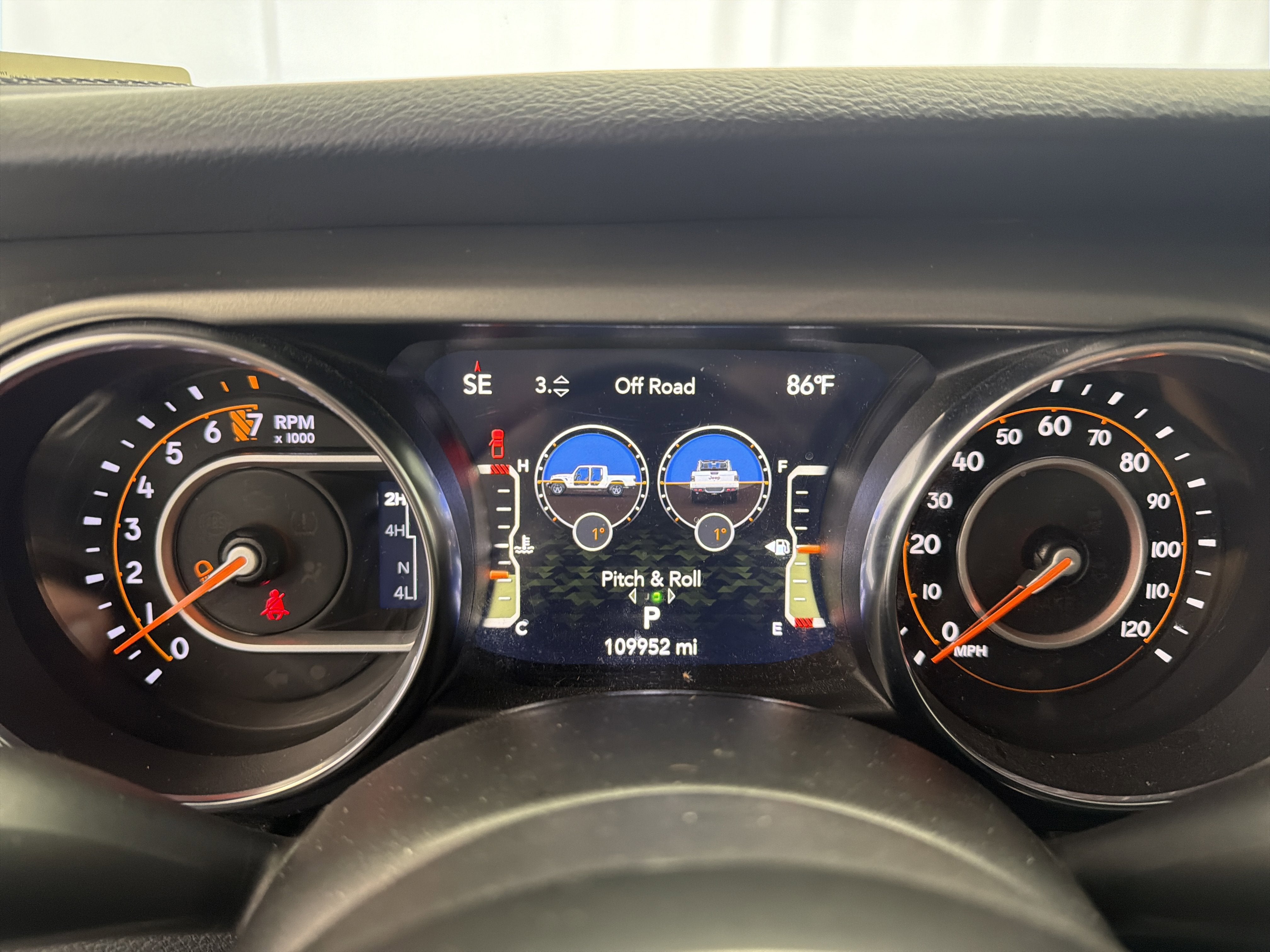 2021 Jeep Gladiator Willys