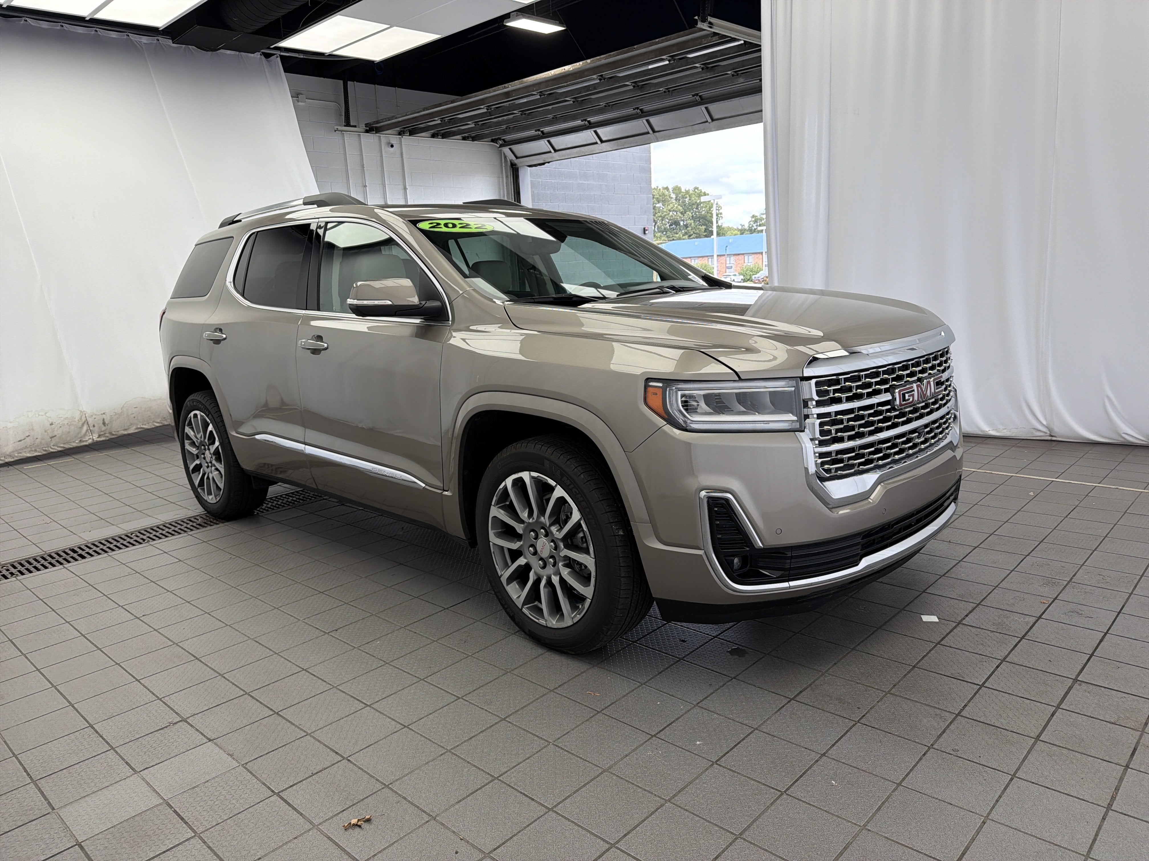 2022 GMC Acadia Denali