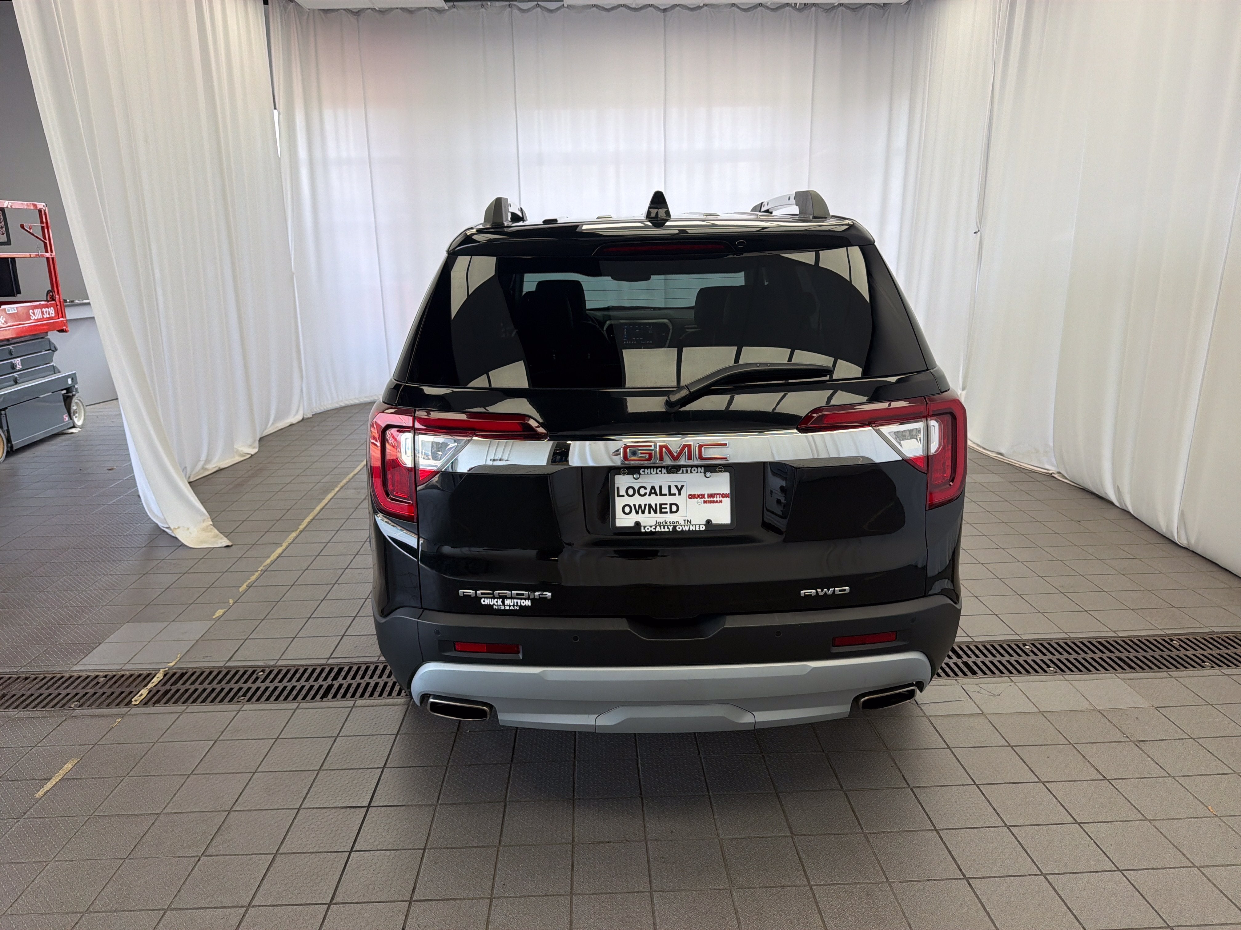 2023 GMC Acadia SLT