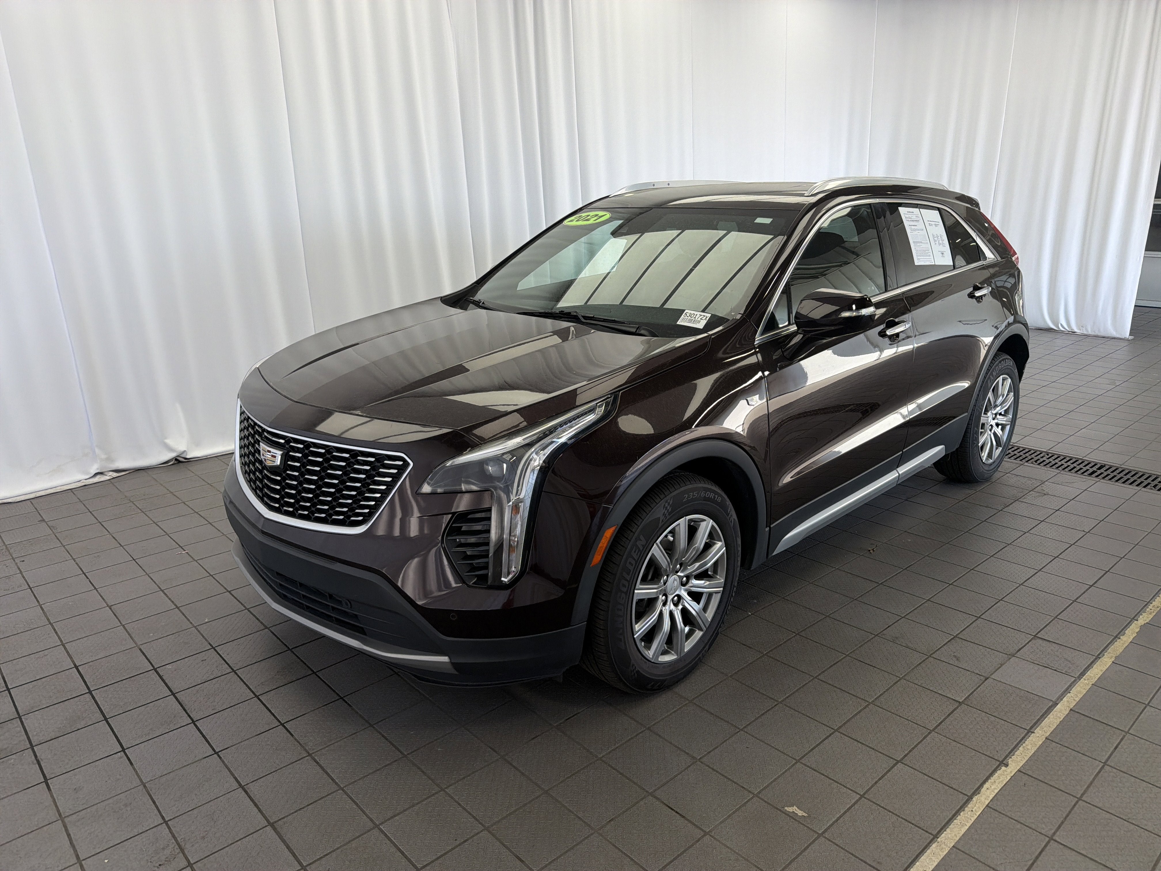 2021 Cadillac XT4 FWD Premium Luxury
