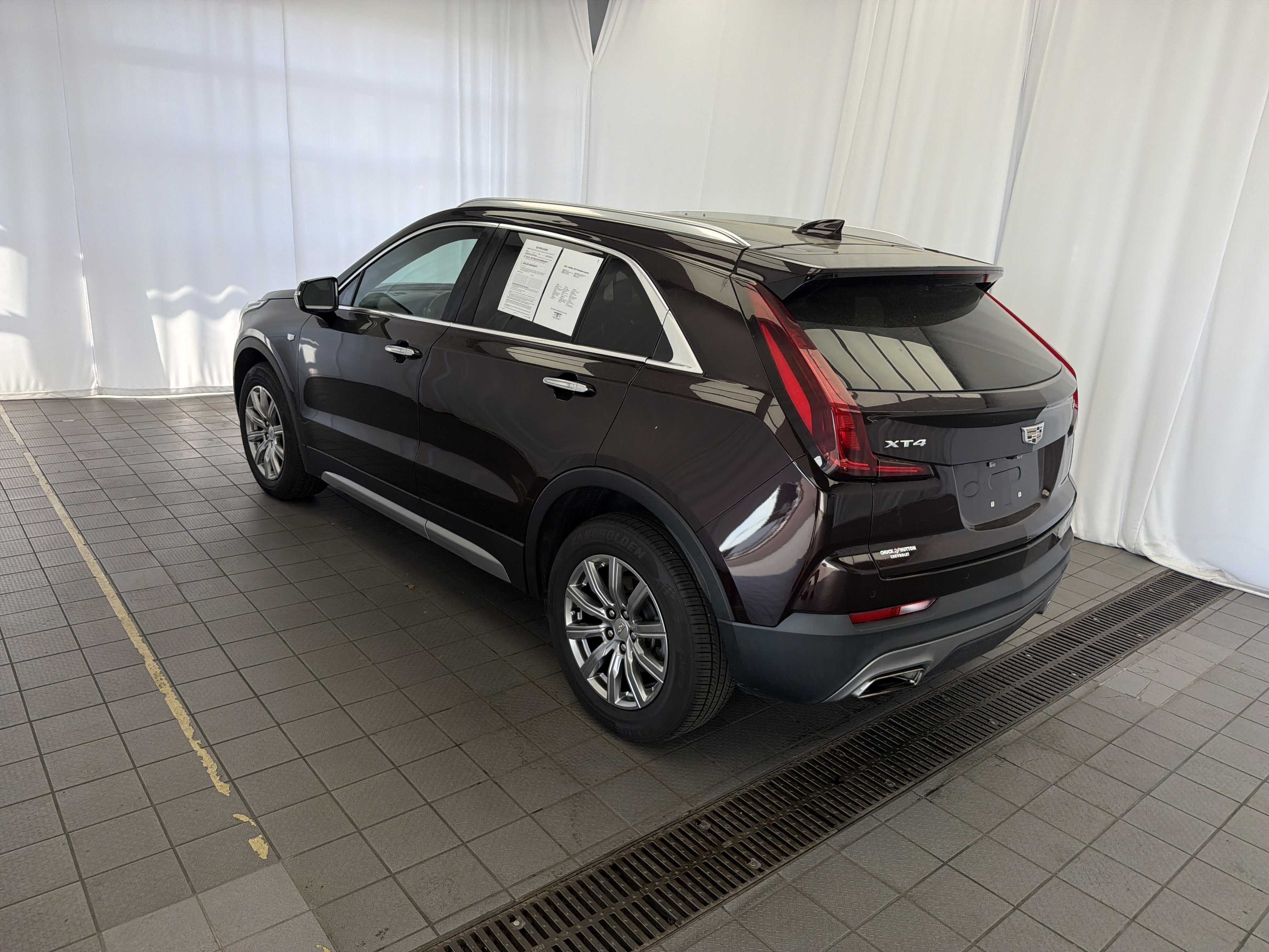 2021 Cadillac XT4 FWD Premium Luxury