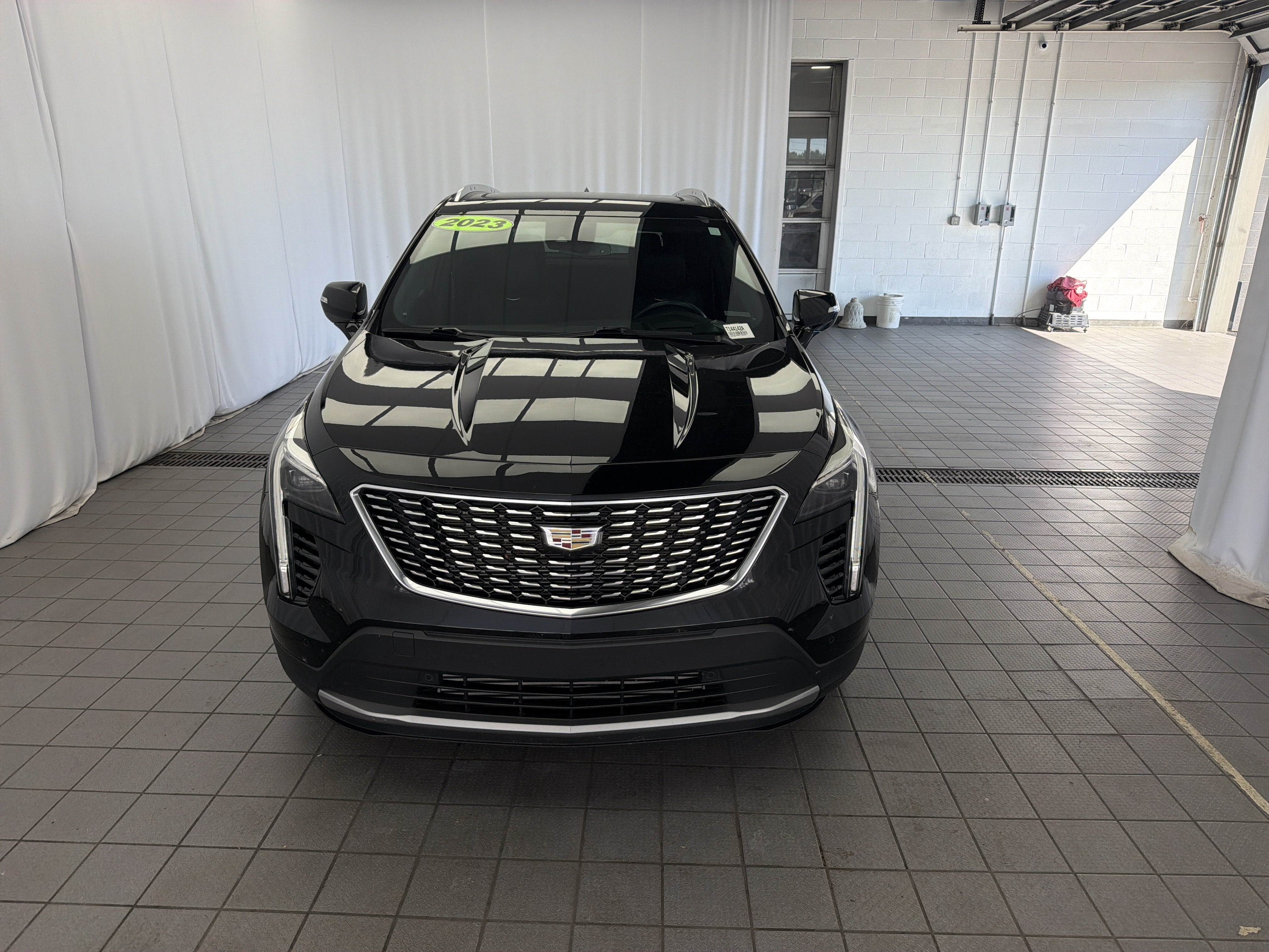2023 Cadillac XT4 FWD Premium Luxury