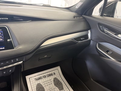 2023 Cadillac XT4 FWD Premium Luxury