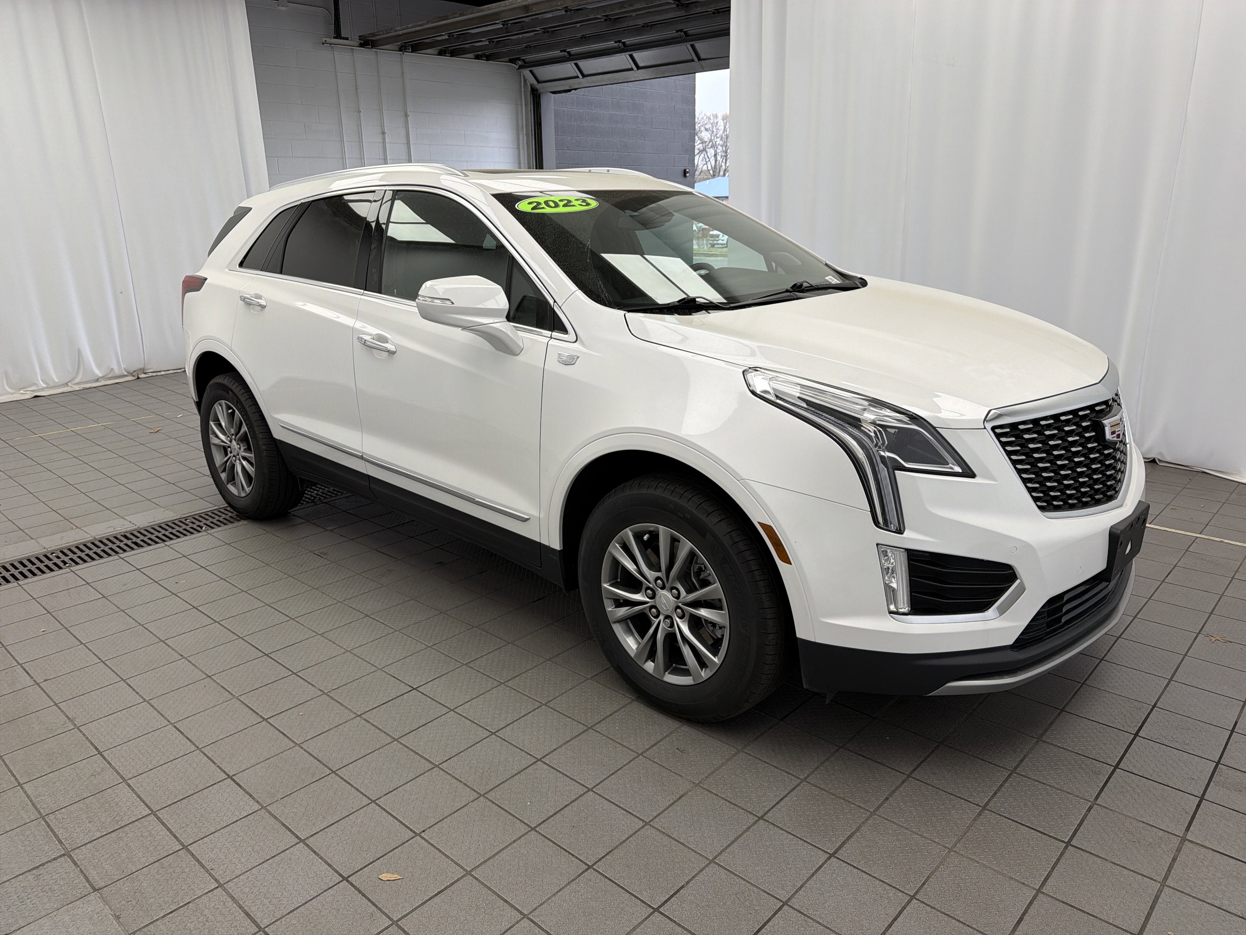 2023 Cadillac XT5 FWD Premium Luxury