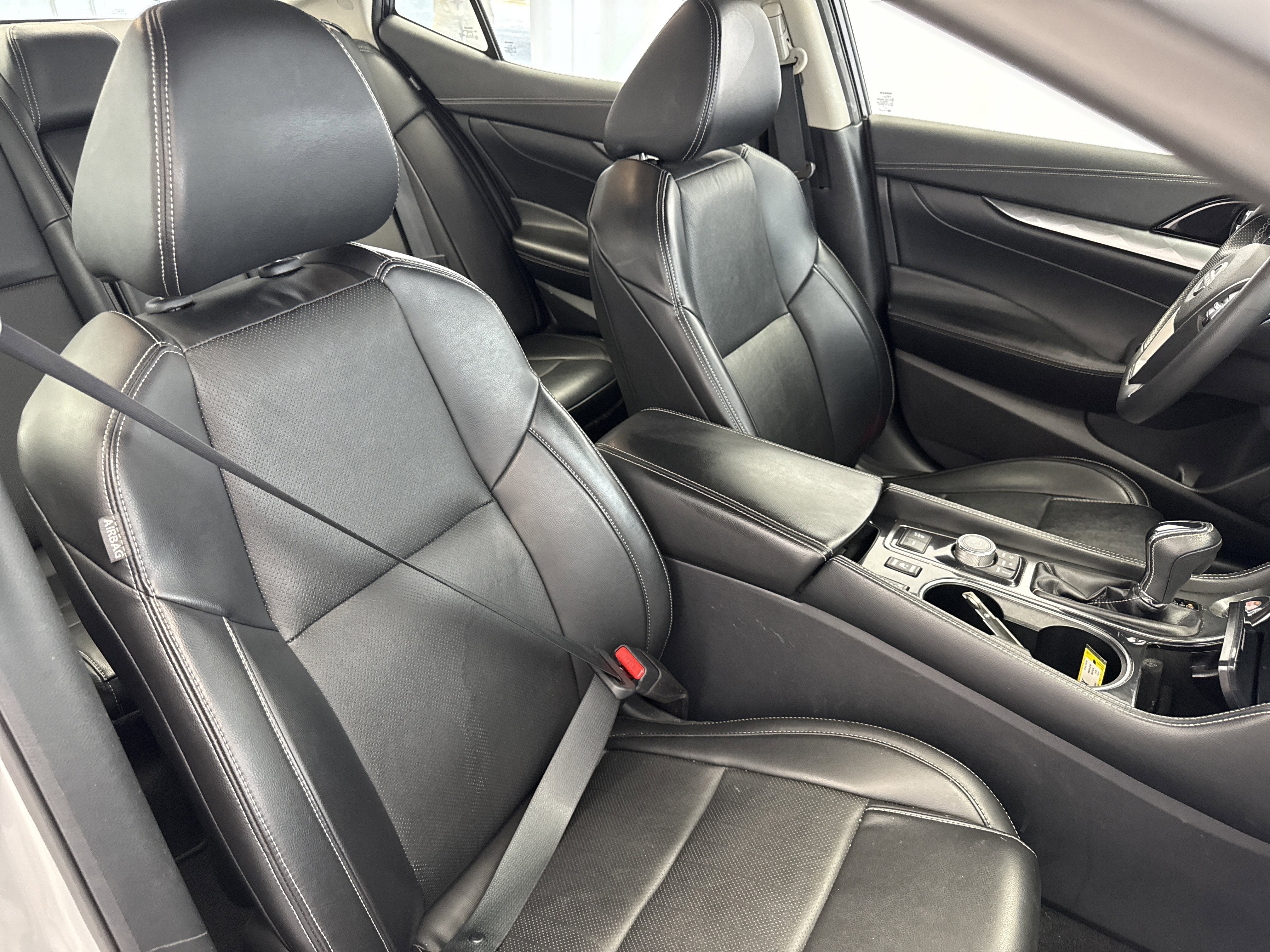 2023 Nissan Maxima SV