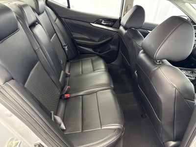 2023 Nissan Maxima SV