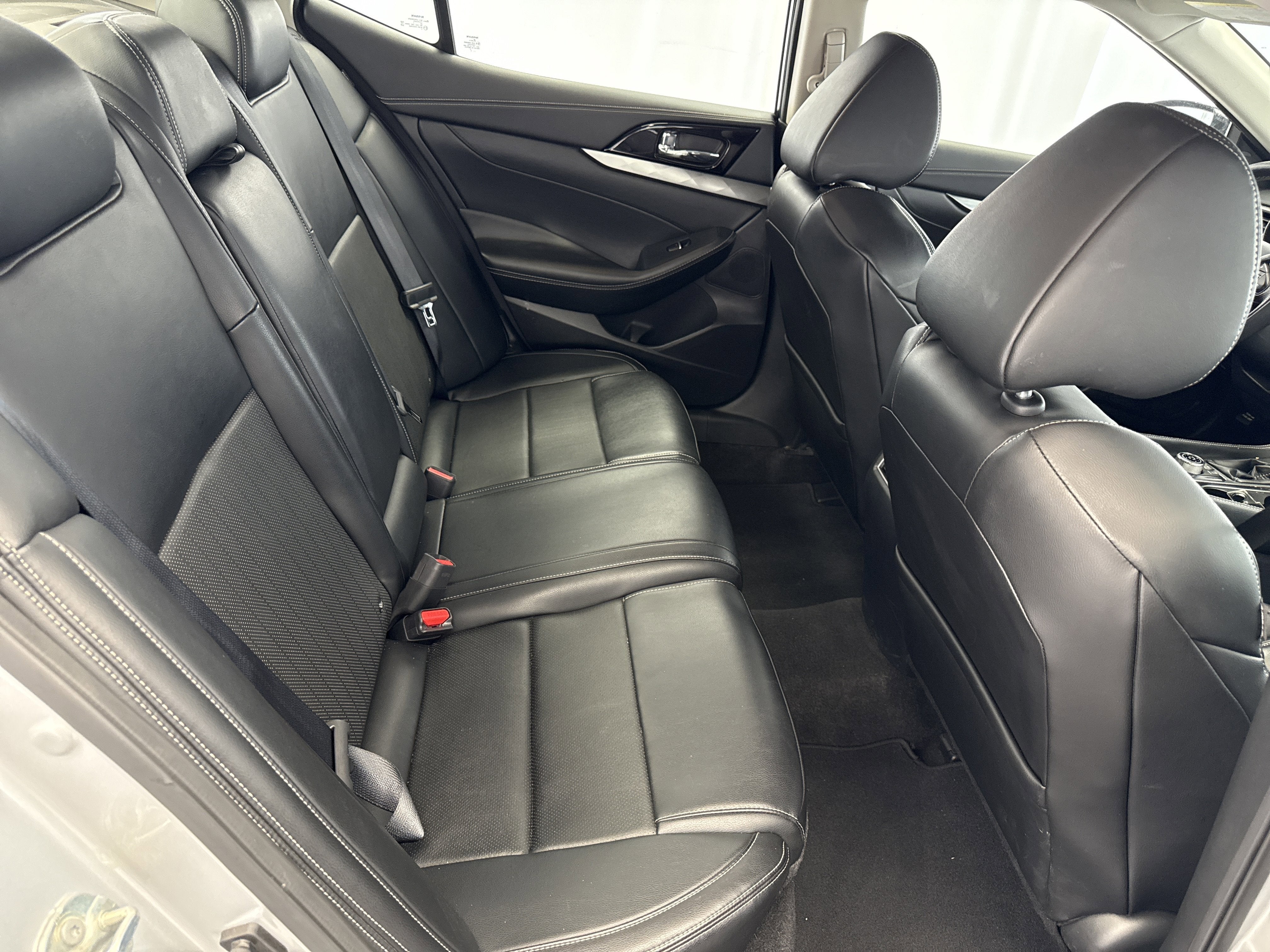 2023 Nissan Maxima SV