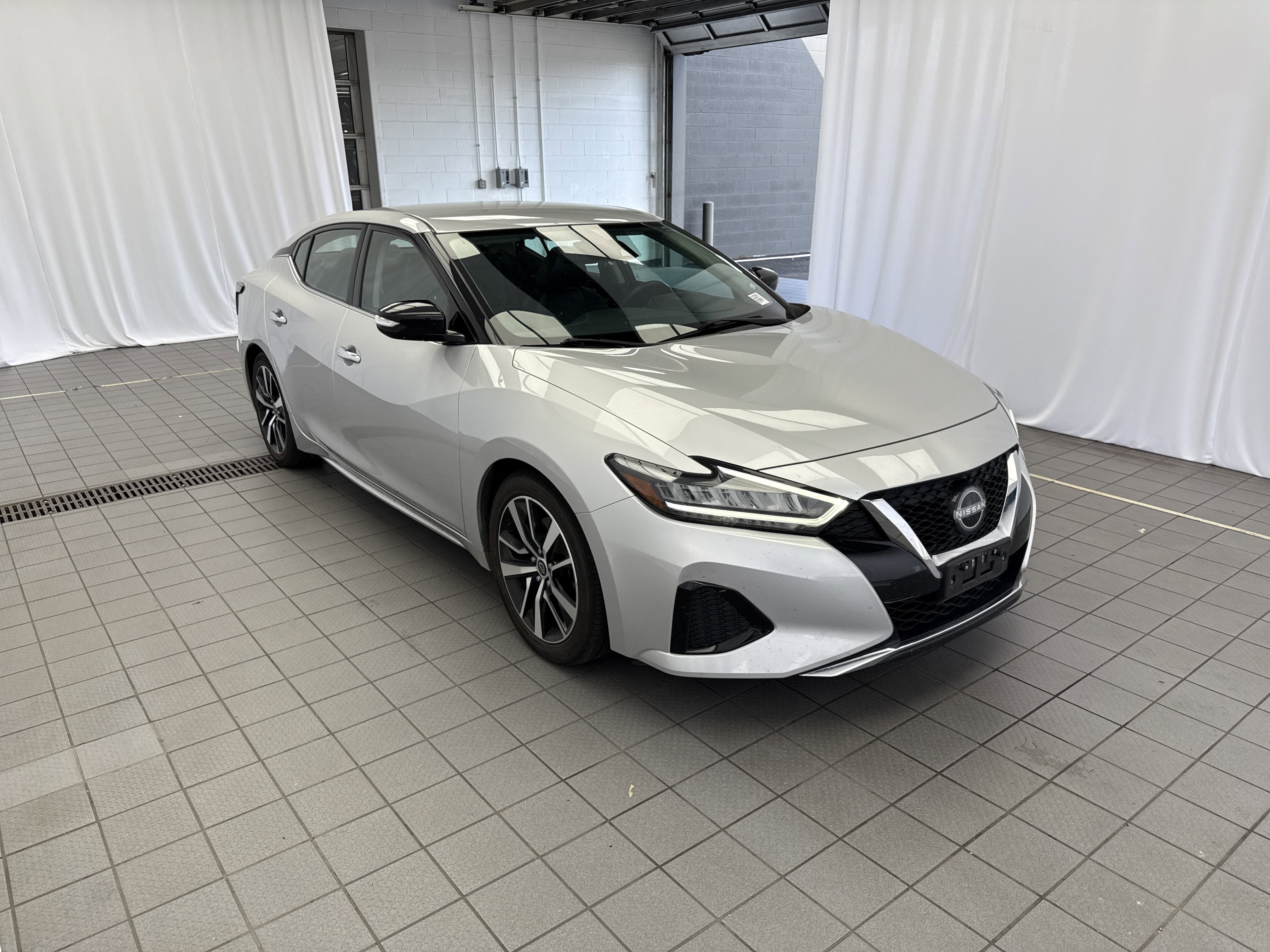 2023 Nissan Maxima SV