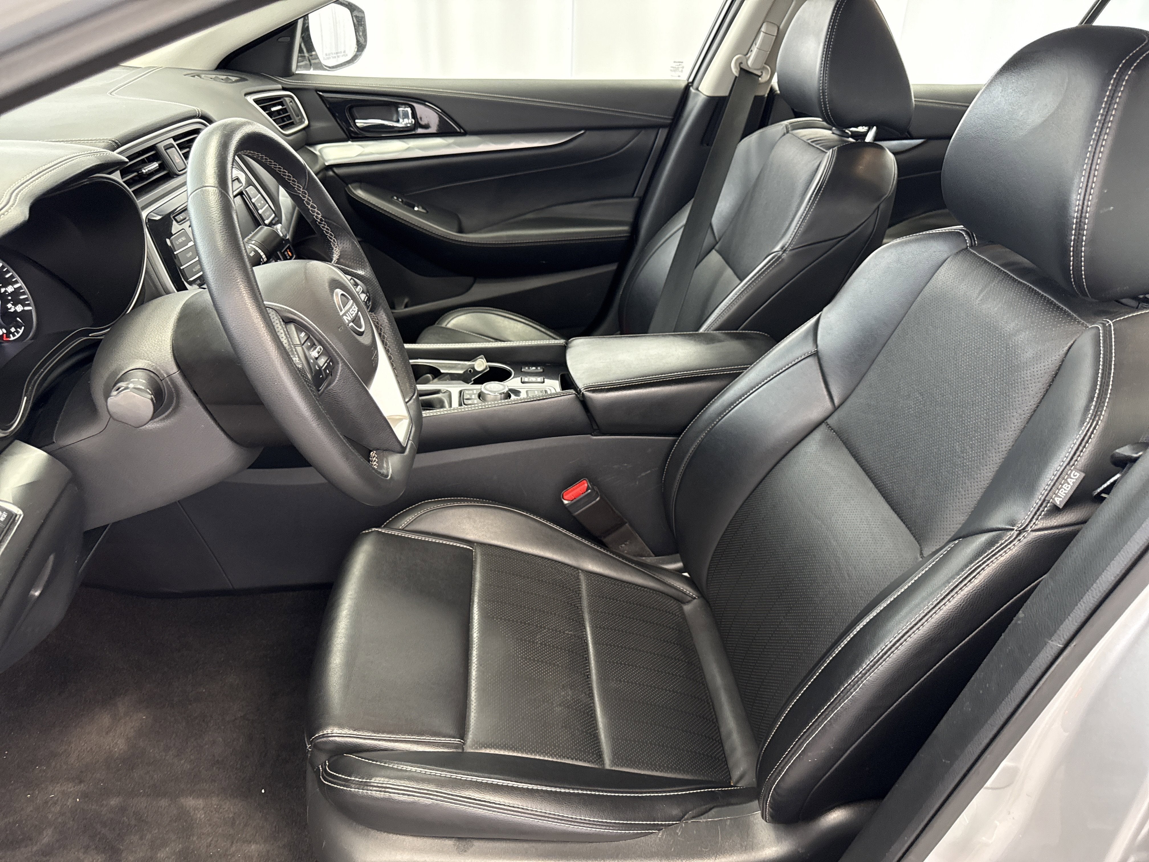 2023 Nissan Maxima SV