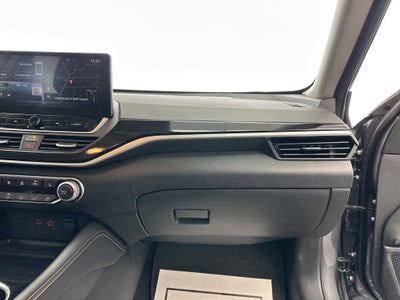 2024 Nissan Altima SR