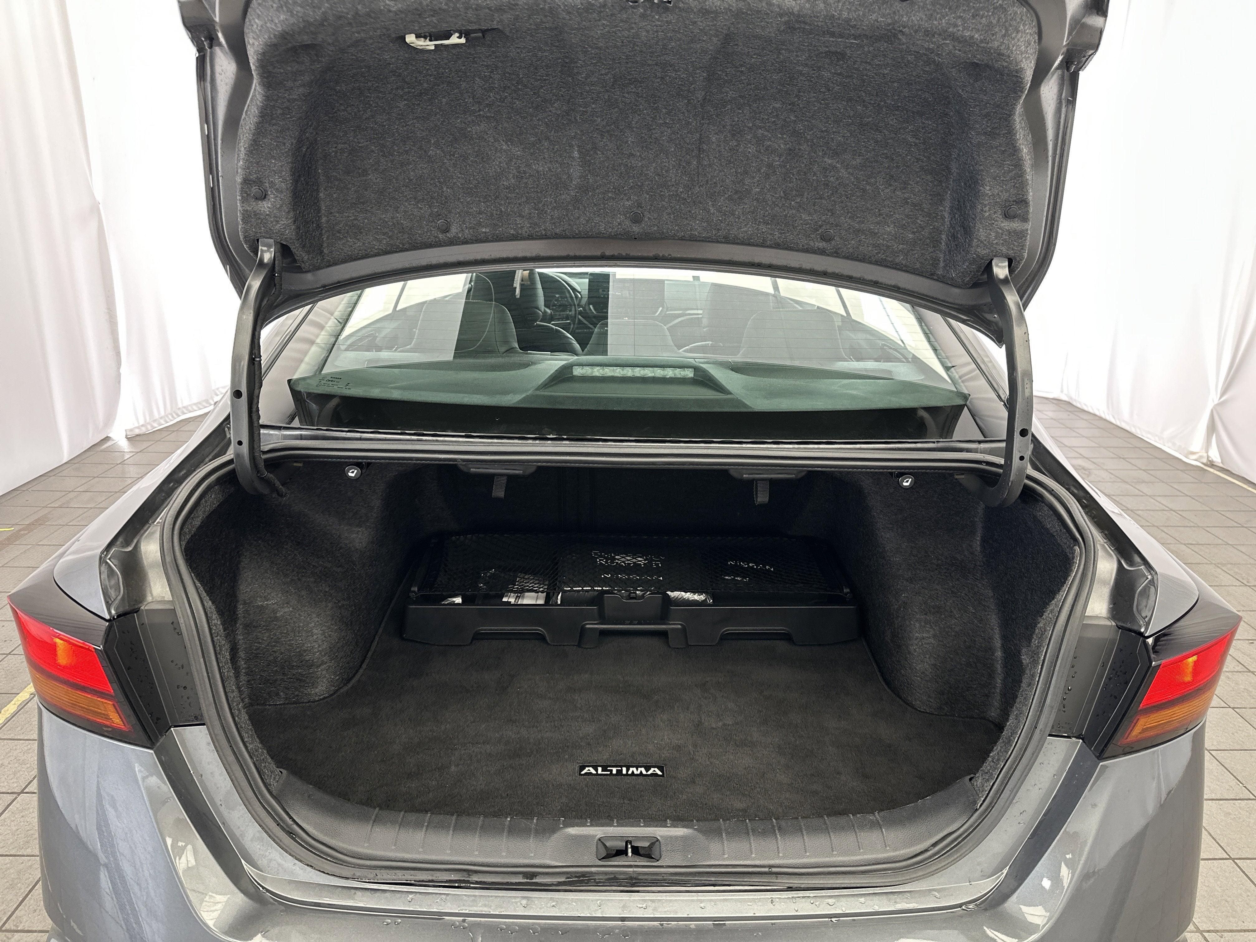 2024 Nissan Altima SR