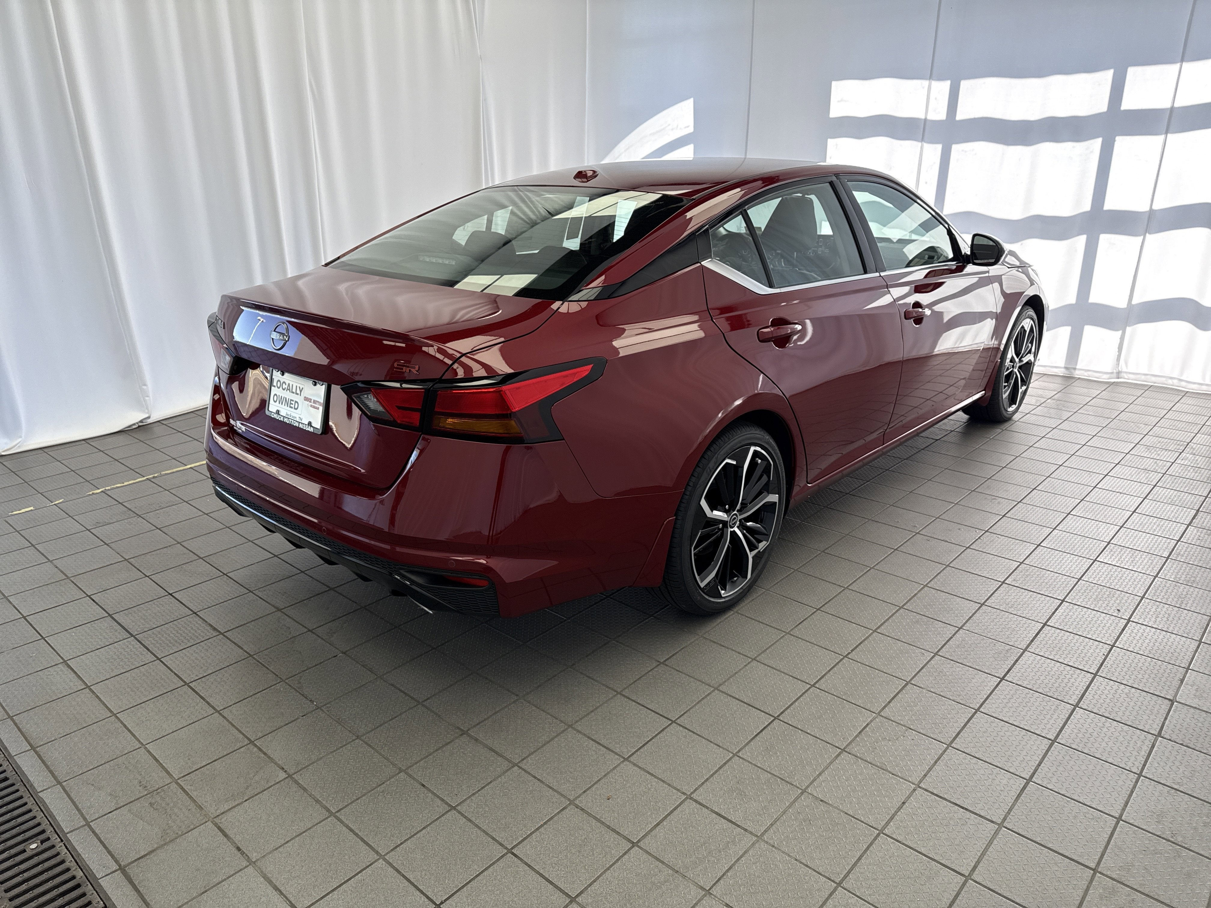 2025 Nissan Altima SR