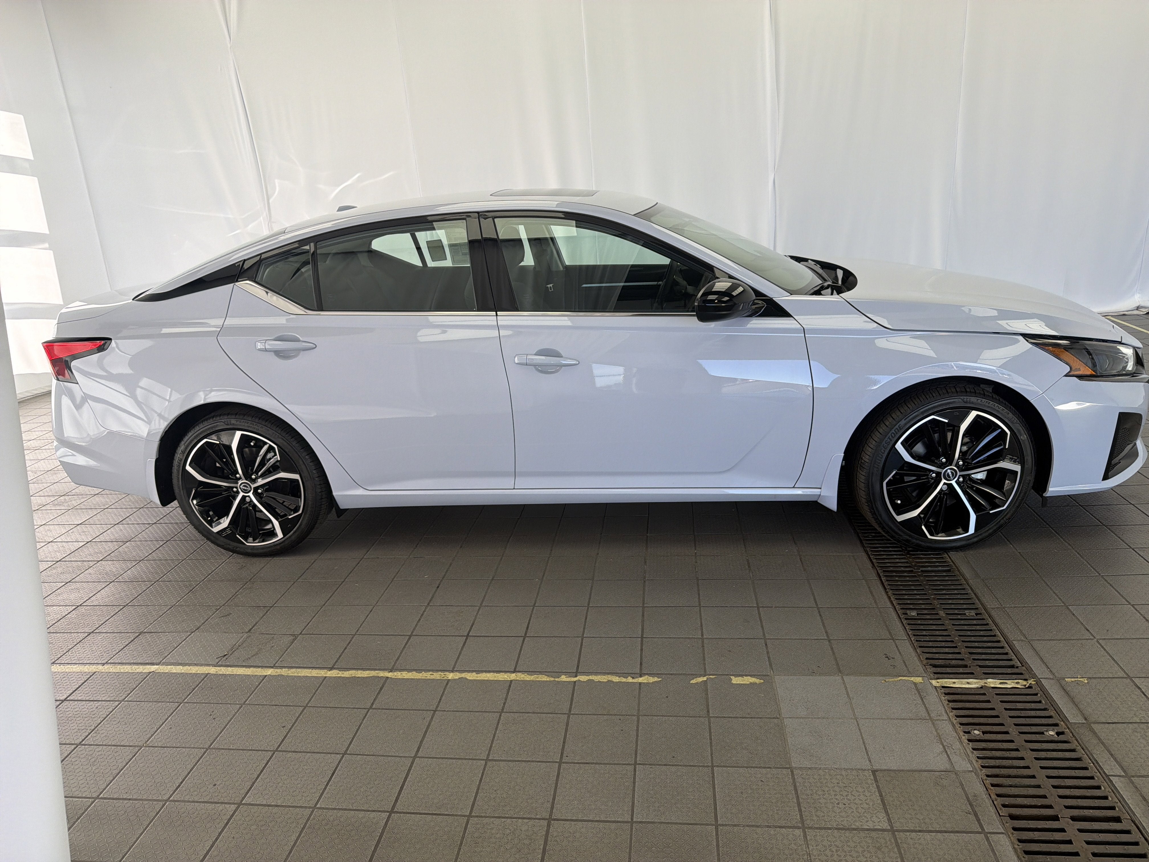 2025 Nissan Altima SR