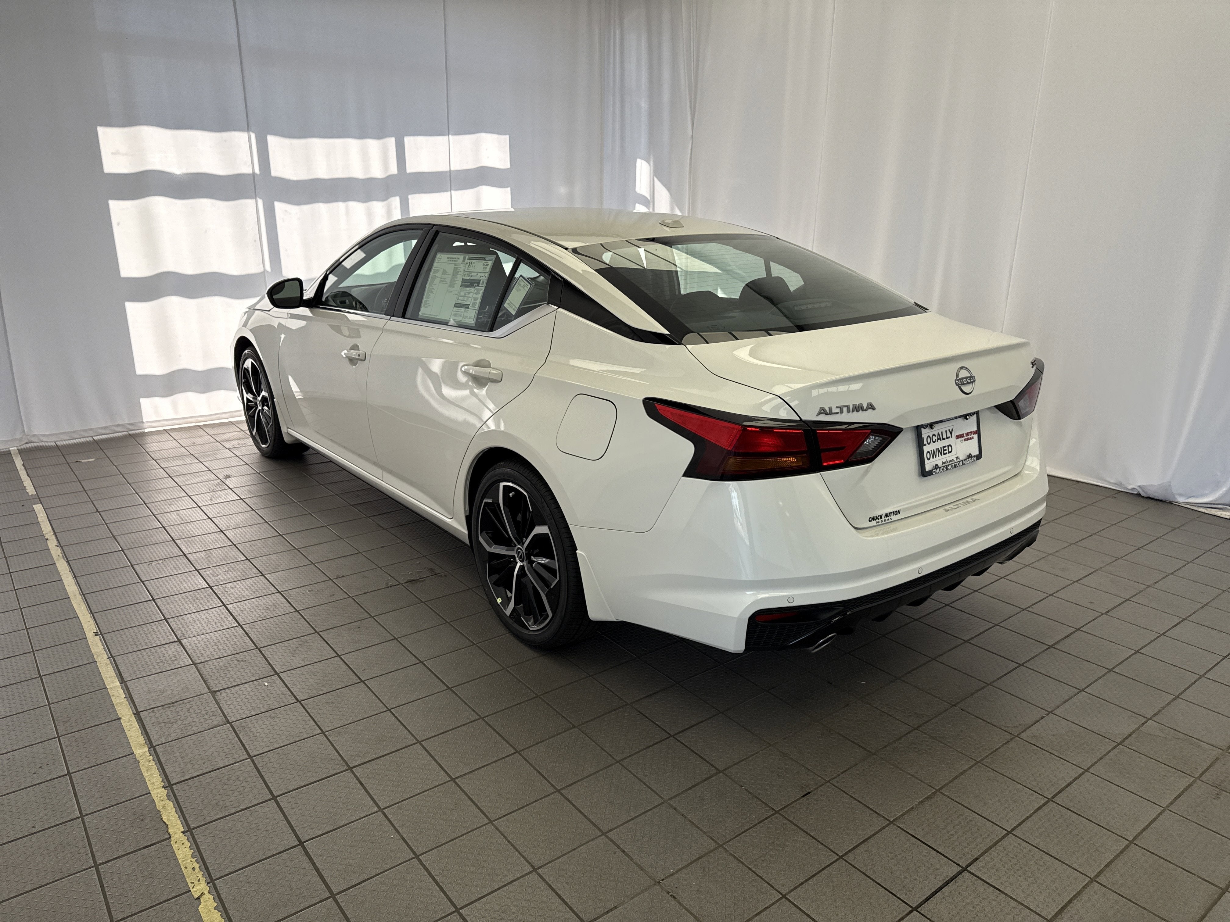 2025 Nissan Altima SR