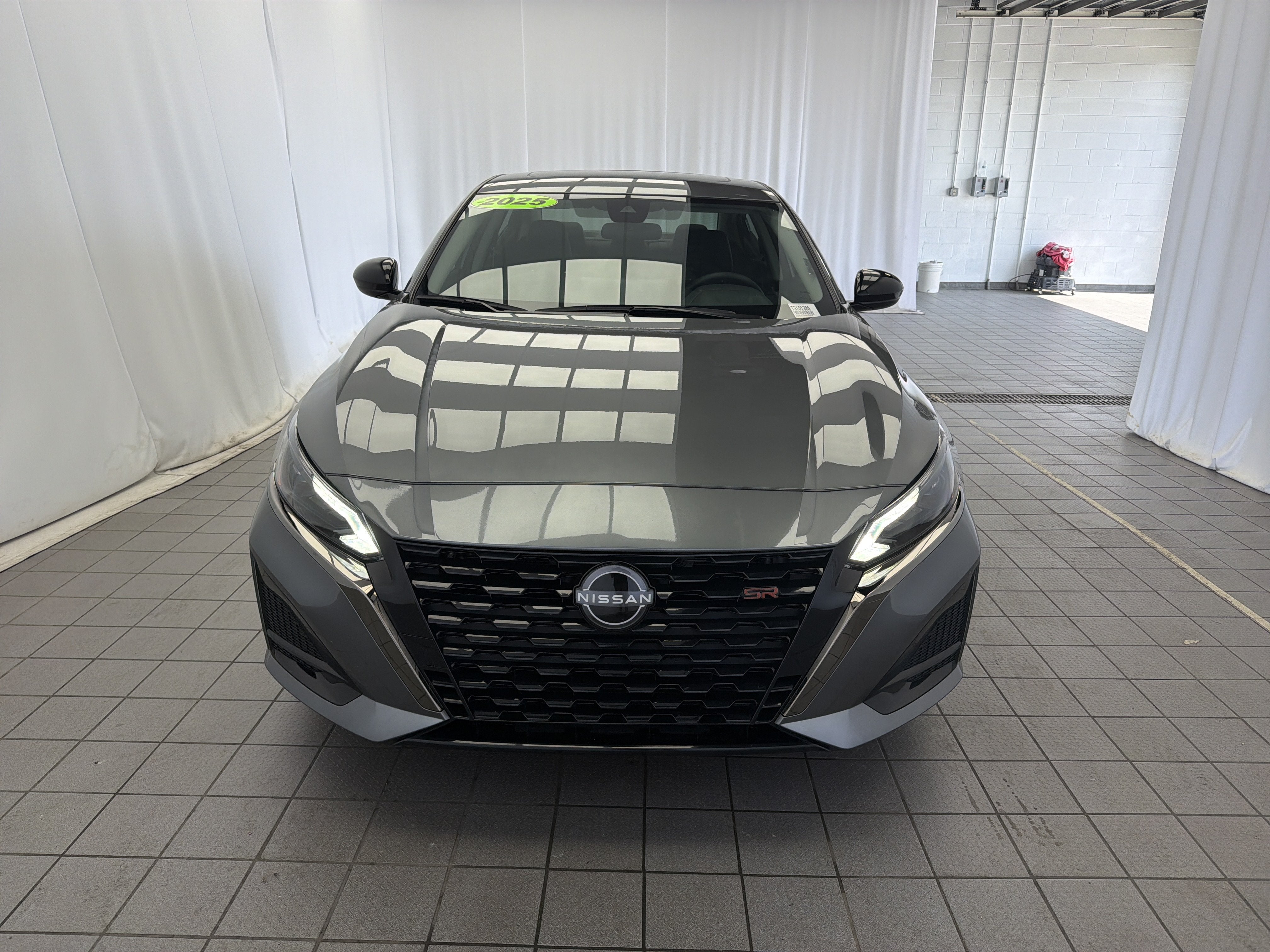 2025 Nissan Altima SR