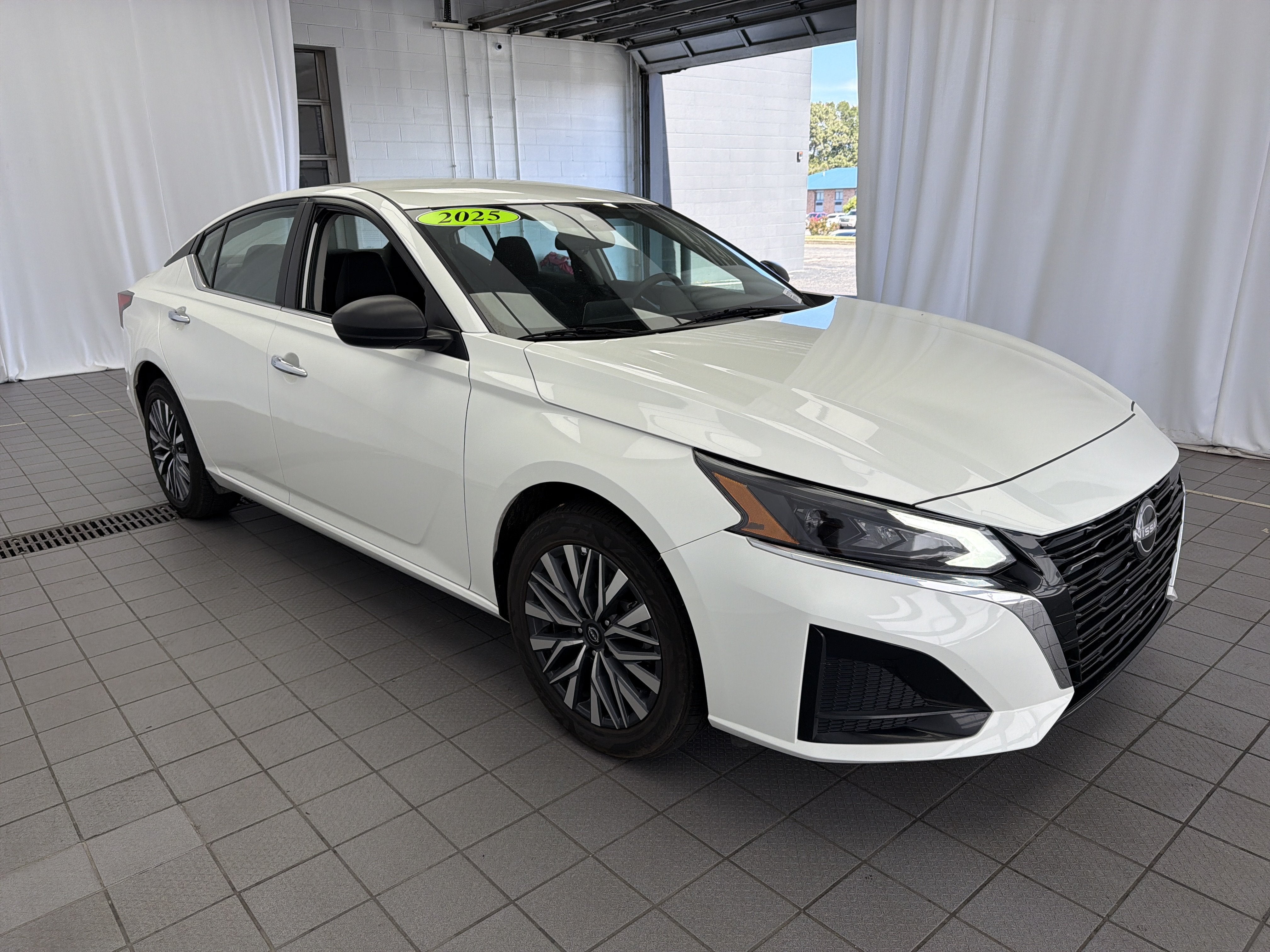 2025 Nissan Altima SV