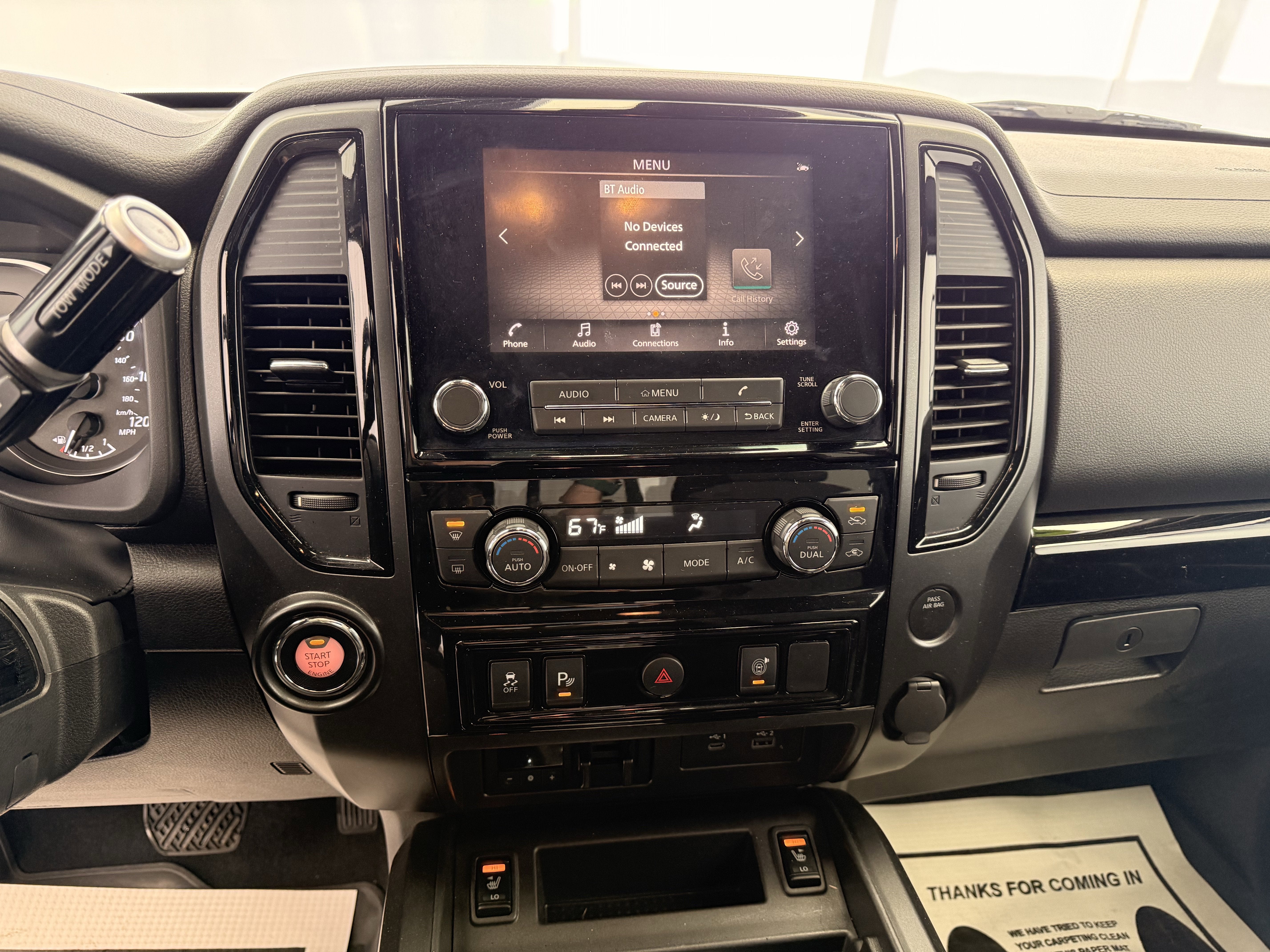 2024 Nissan TITAN Crew Cab SV