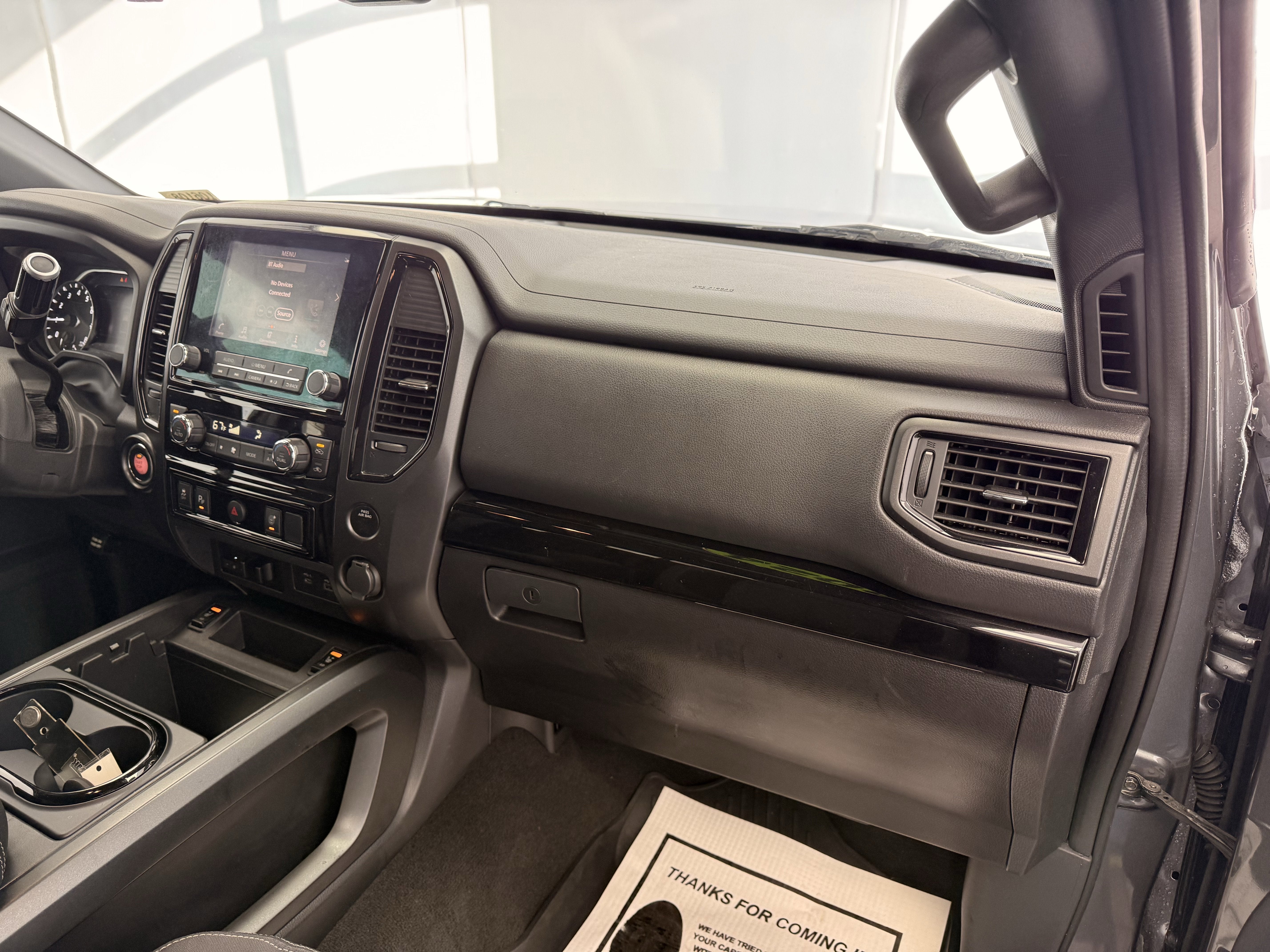 2024 Nissan TITAN Crew Cab SV