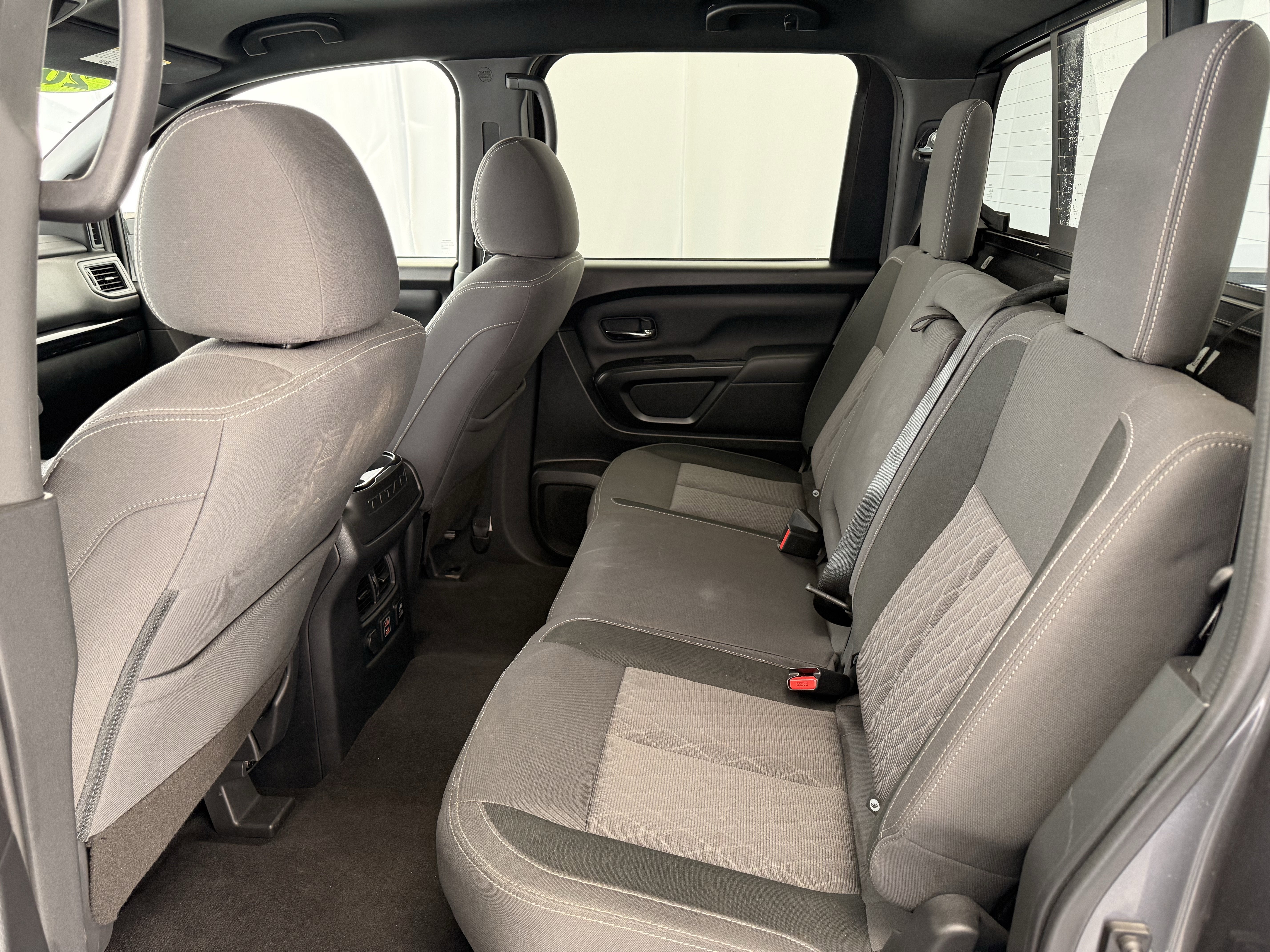 2024 Nissan TITAN Crew Cab SV