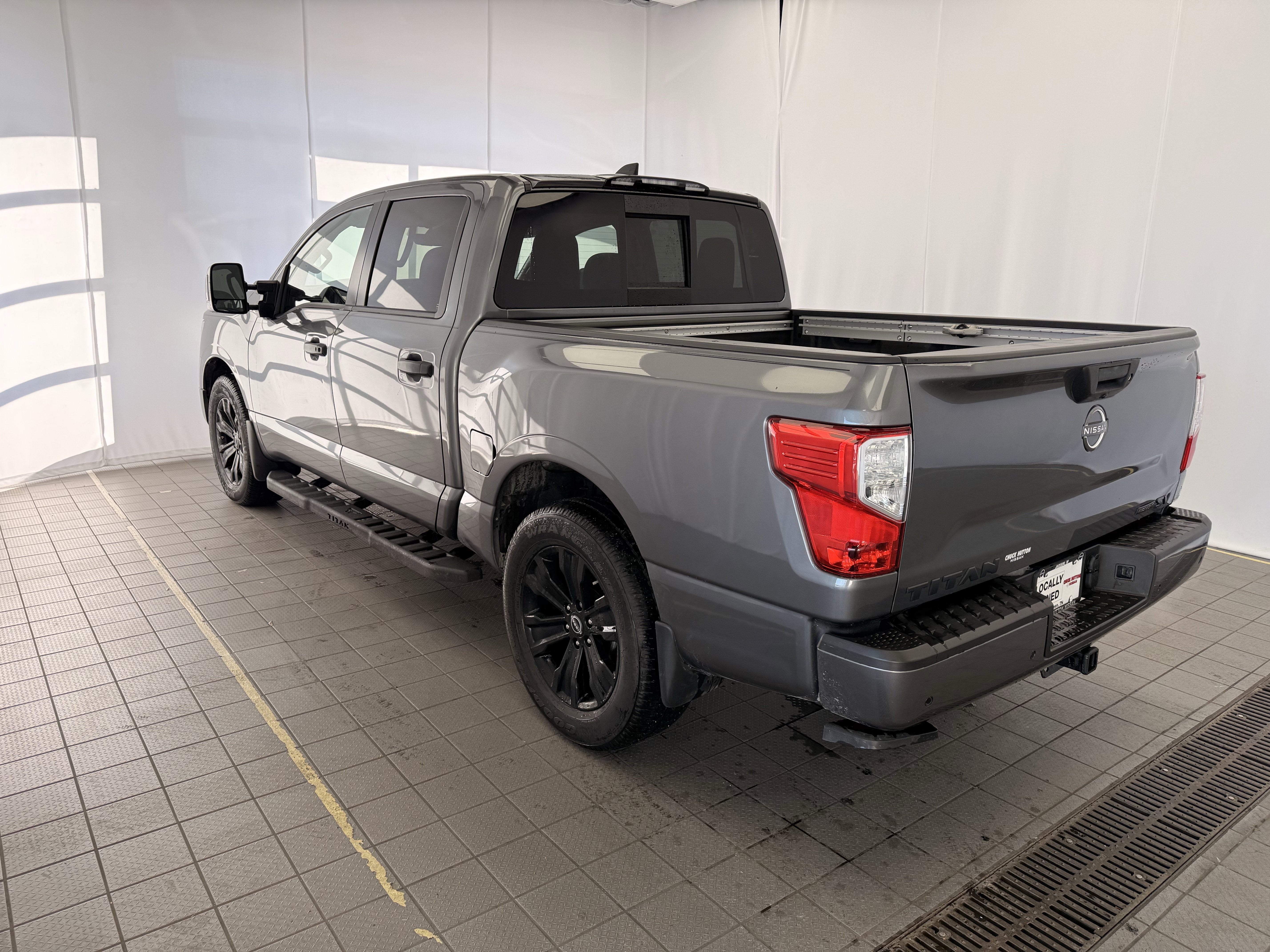2024 Nissan TITAN Crew Cab SV