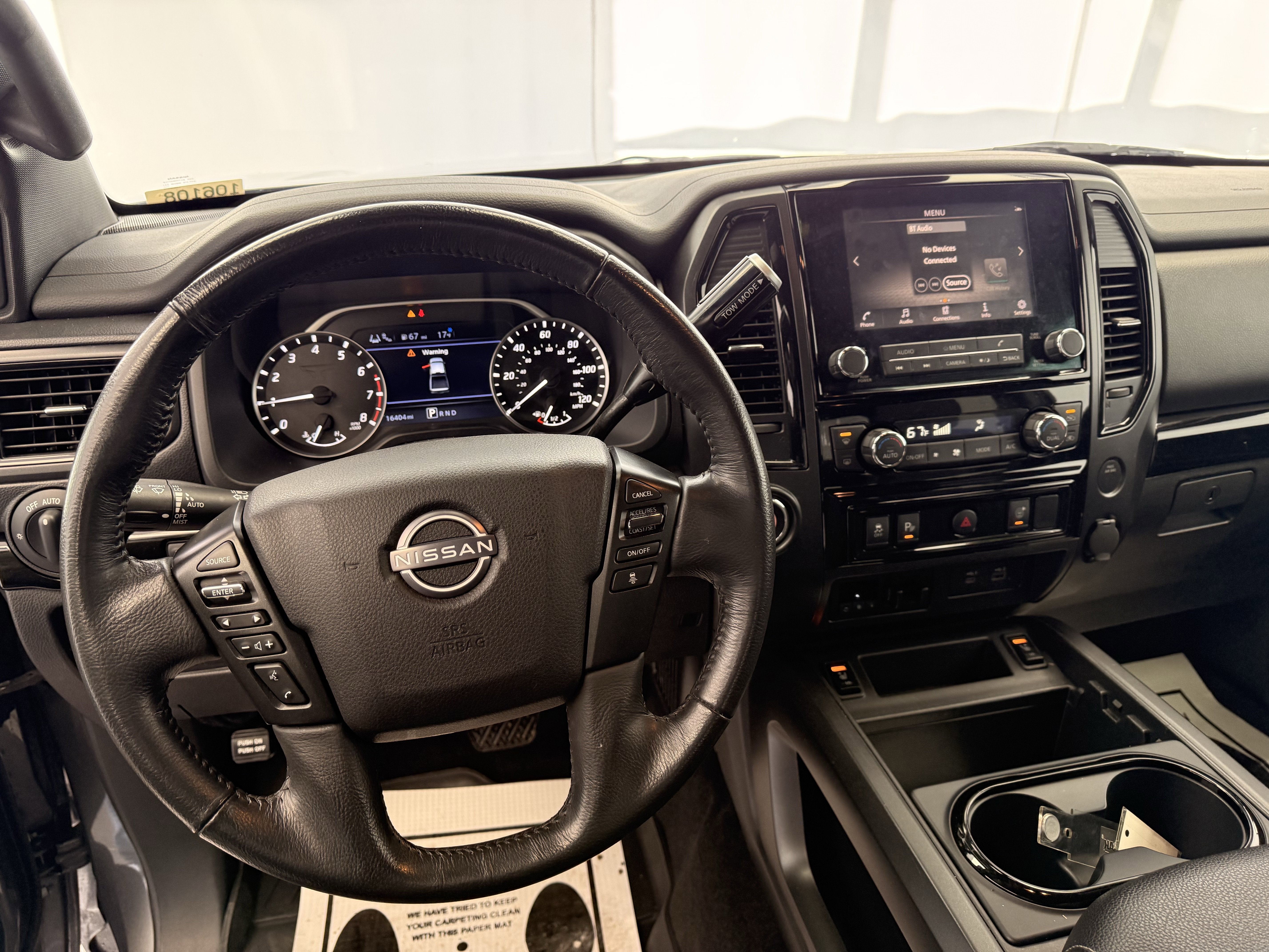 2024 Nissan TITAN Crew Cab SV