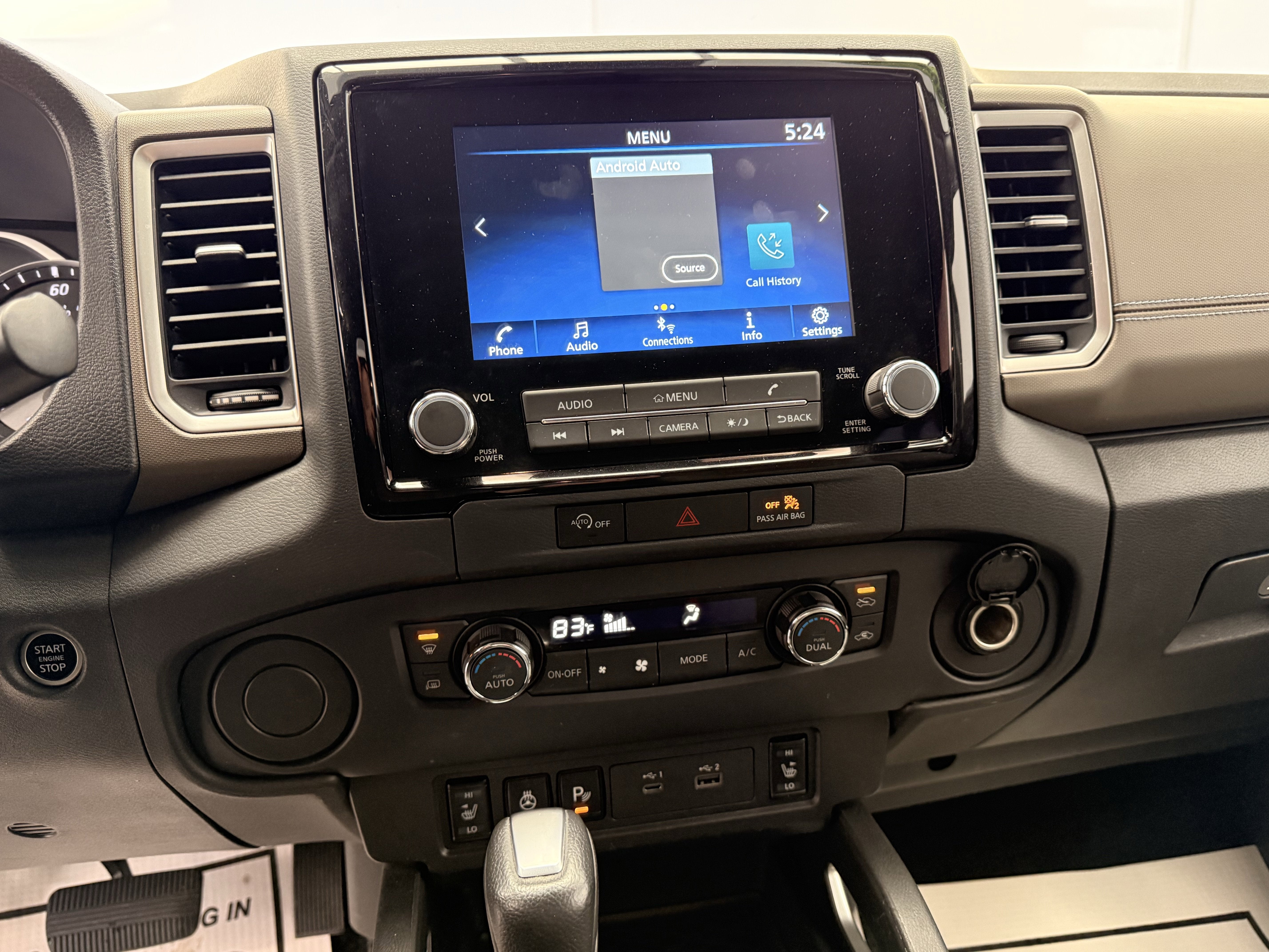 2024 Nissan Frontier SV