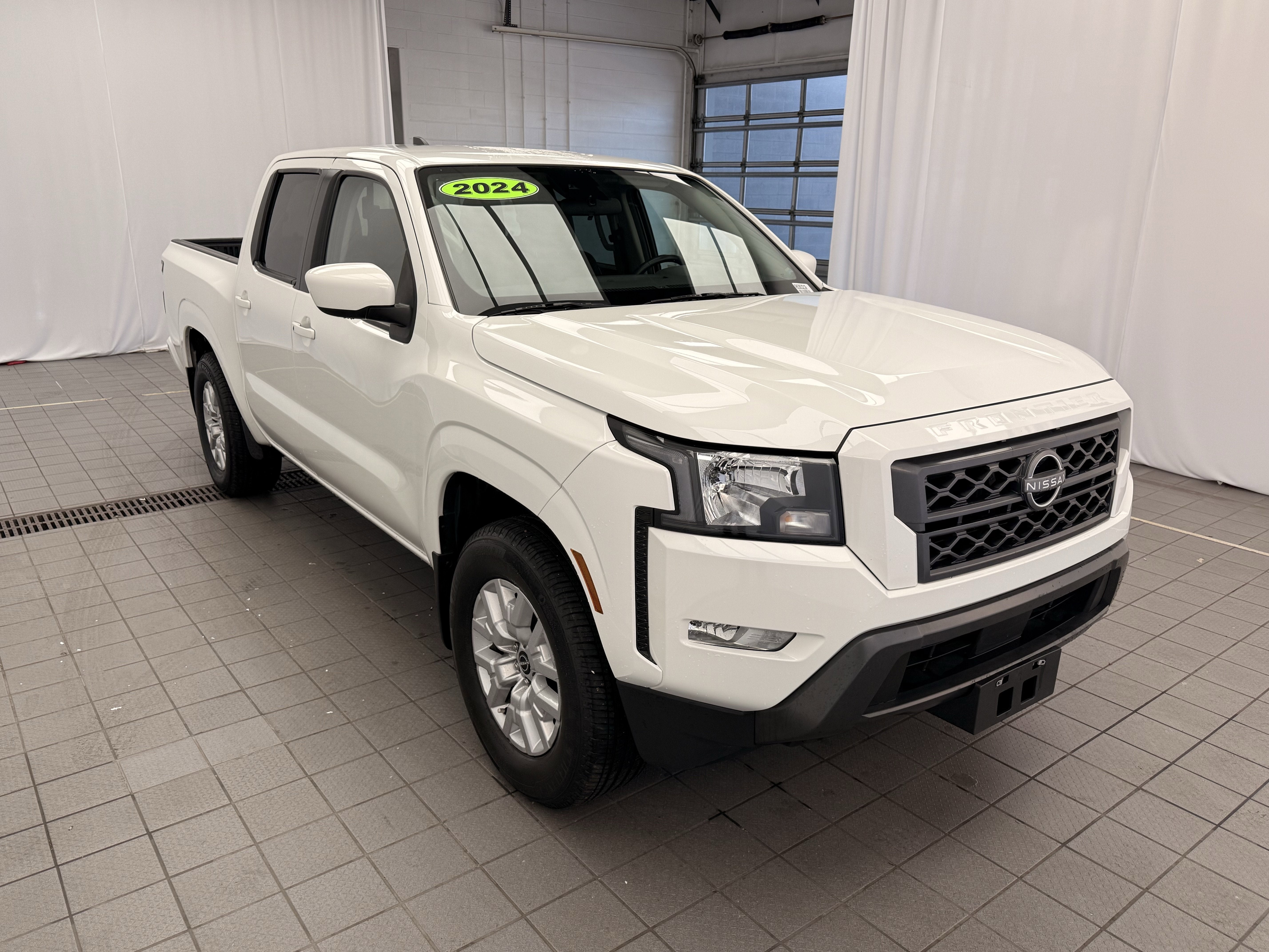 2024 Nissan Frontier SV