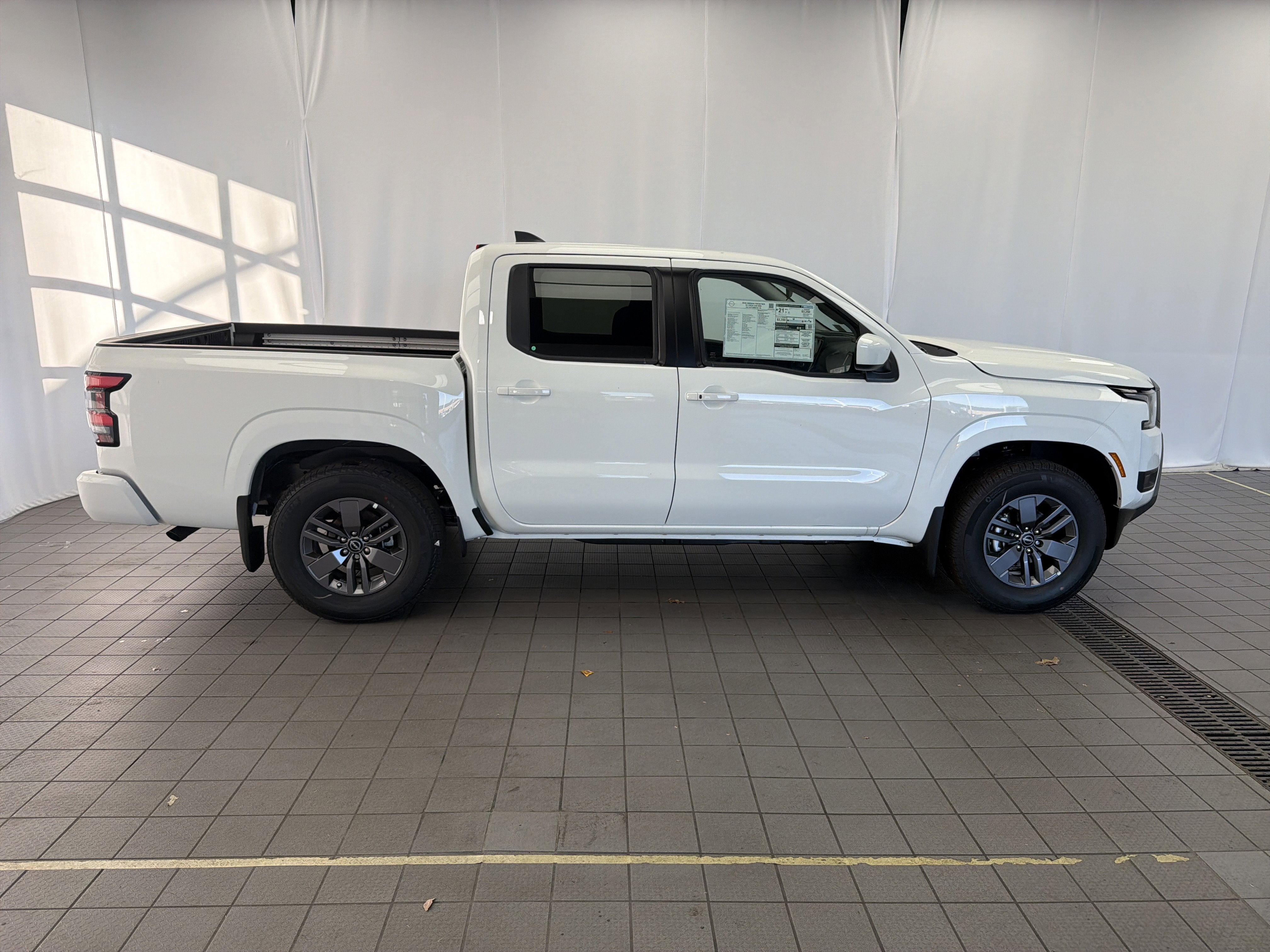 2026 Nissan Frontier Crew Cab SV
