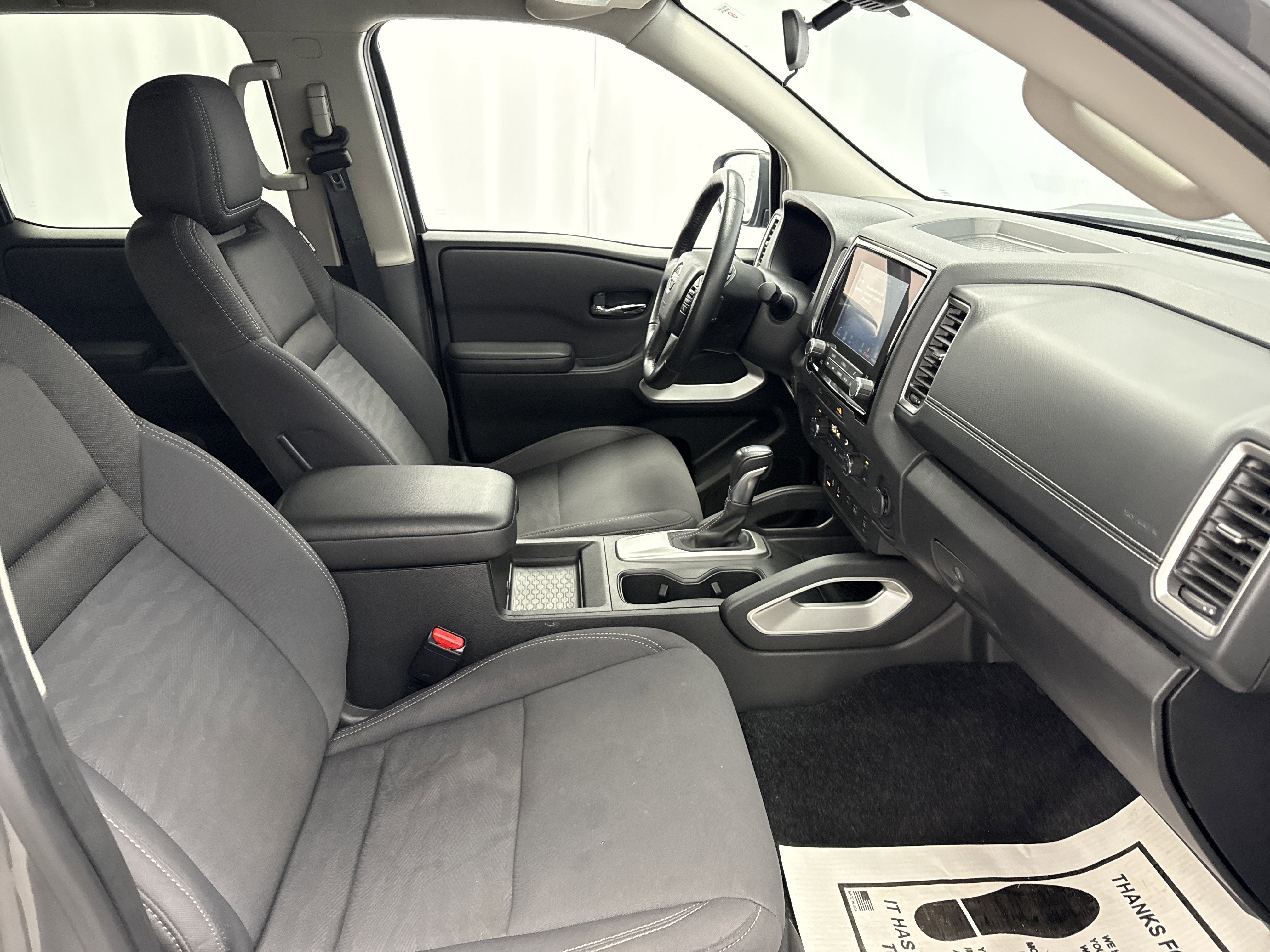 2024 Nissan Frontier SV