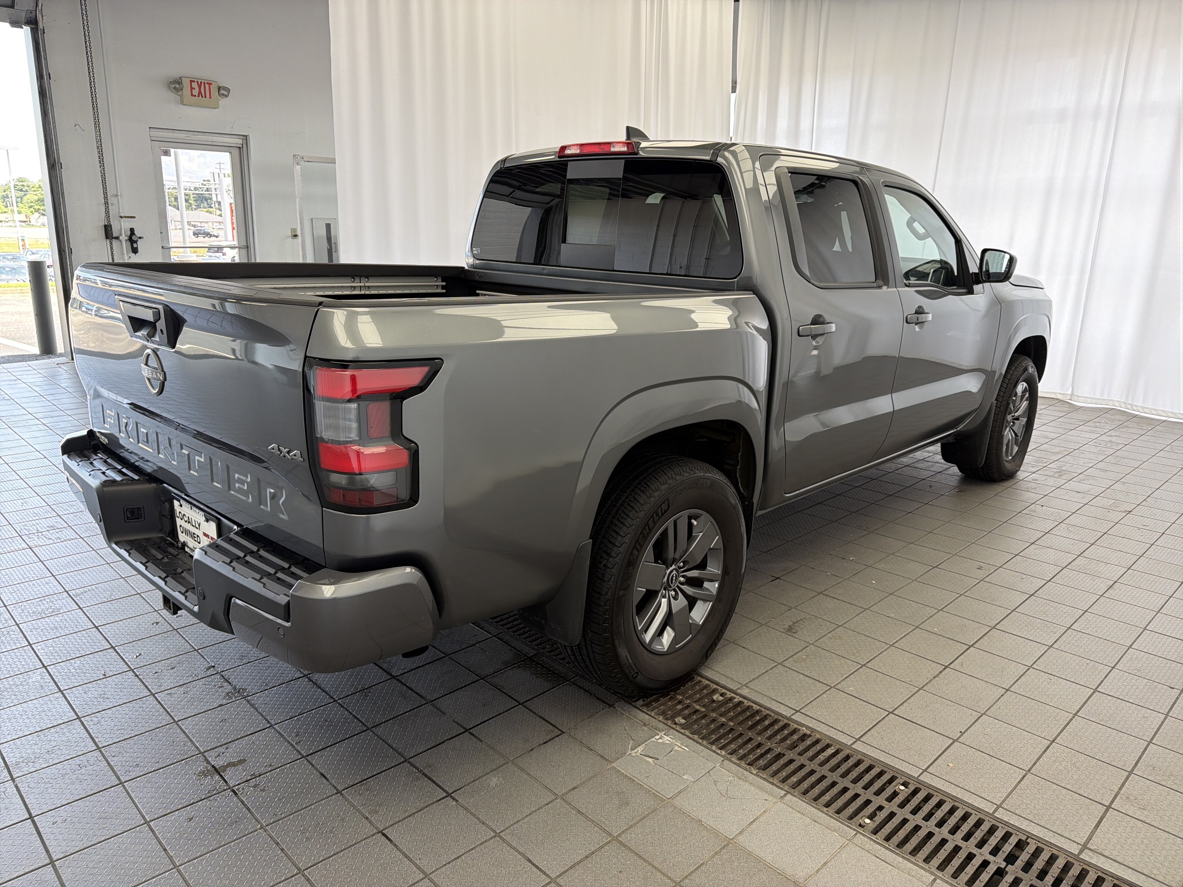 2025 Nissan Frontier SV