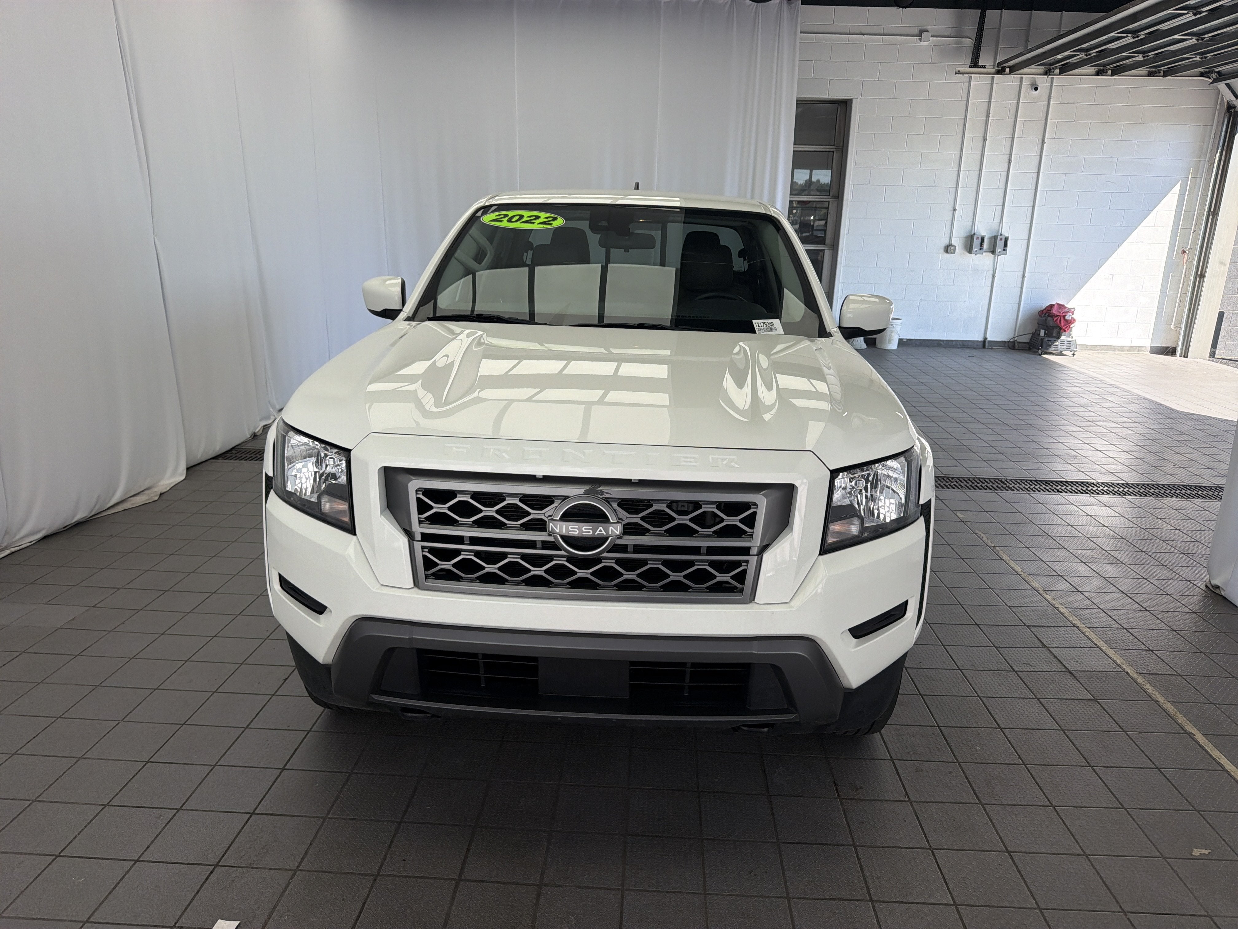 2022 Nissan Frontier SV