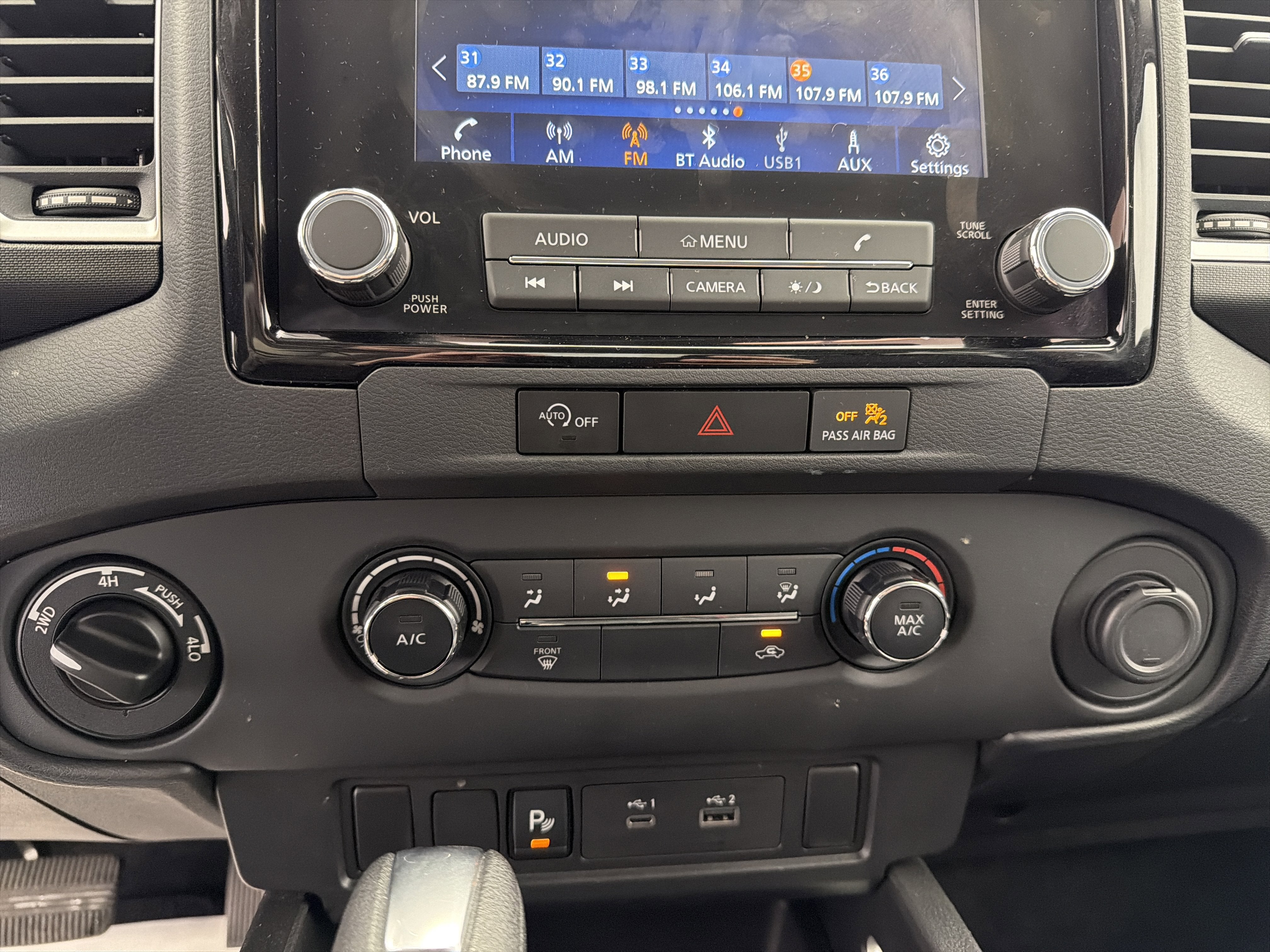 2024 Nissan Frontier SV