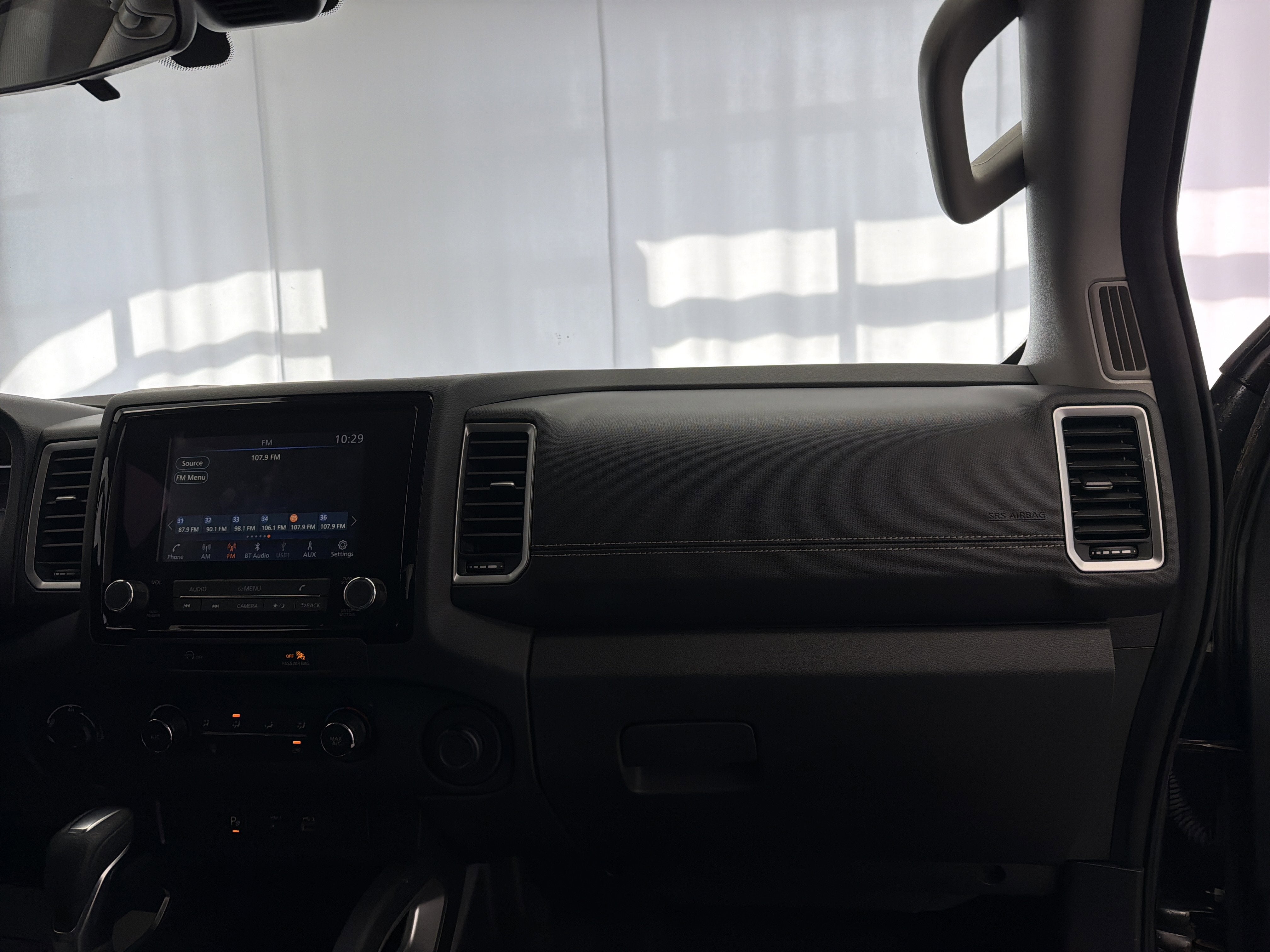 2024 Nissan Frontier SV