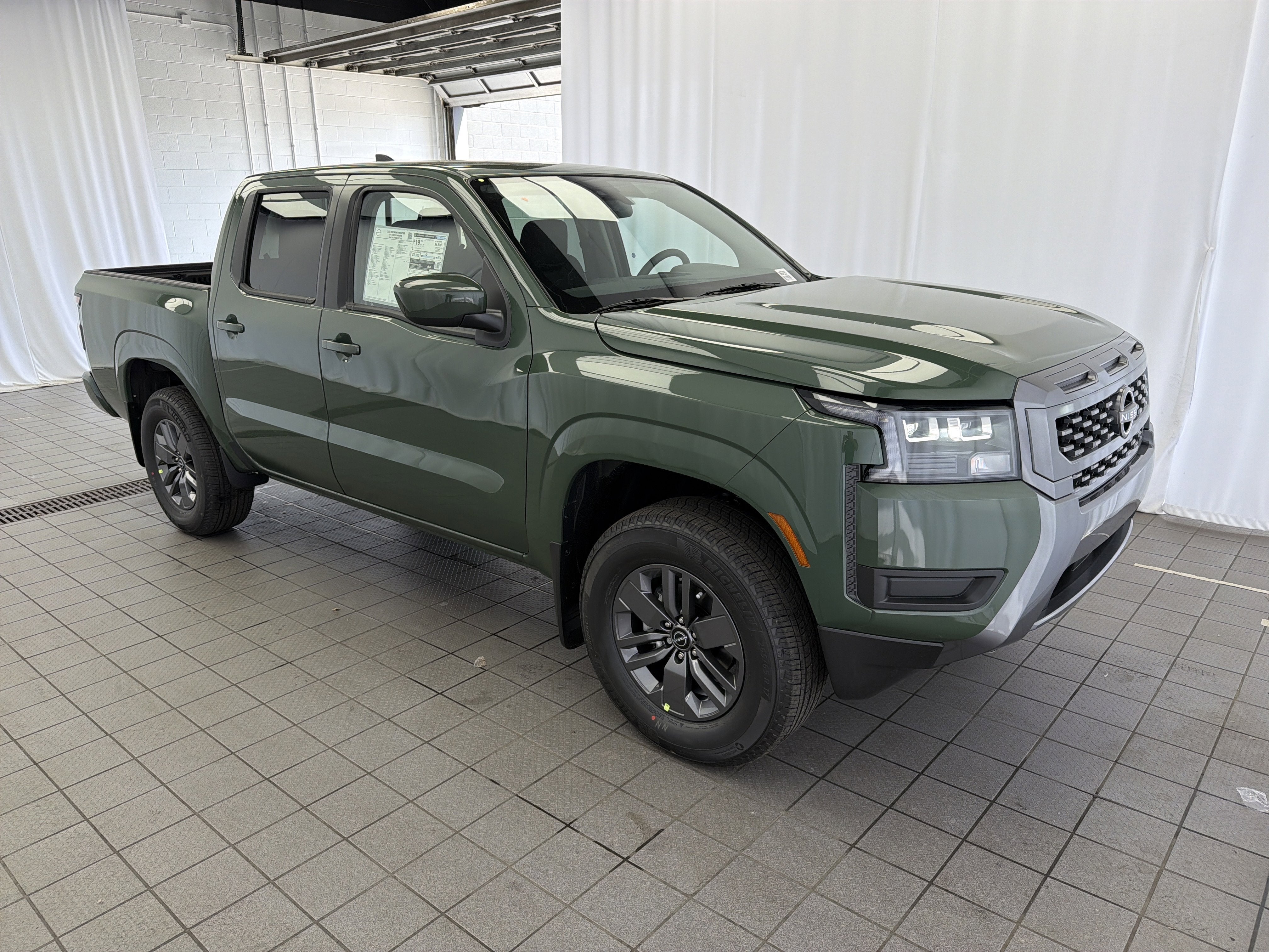 2026 Nissan Frontier Crew Cab SV
