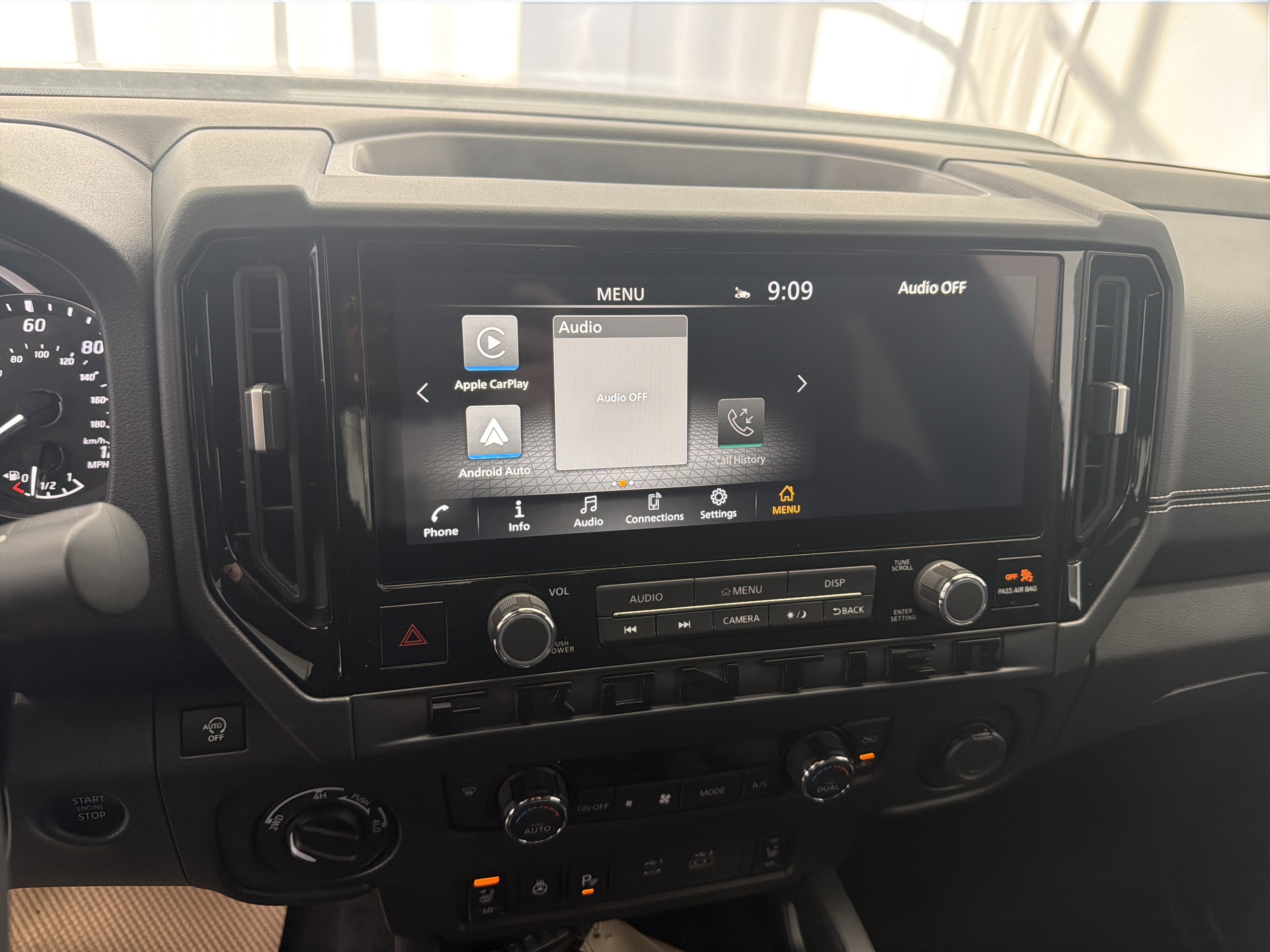 2026 Nissan Frontier Crew Cab SV