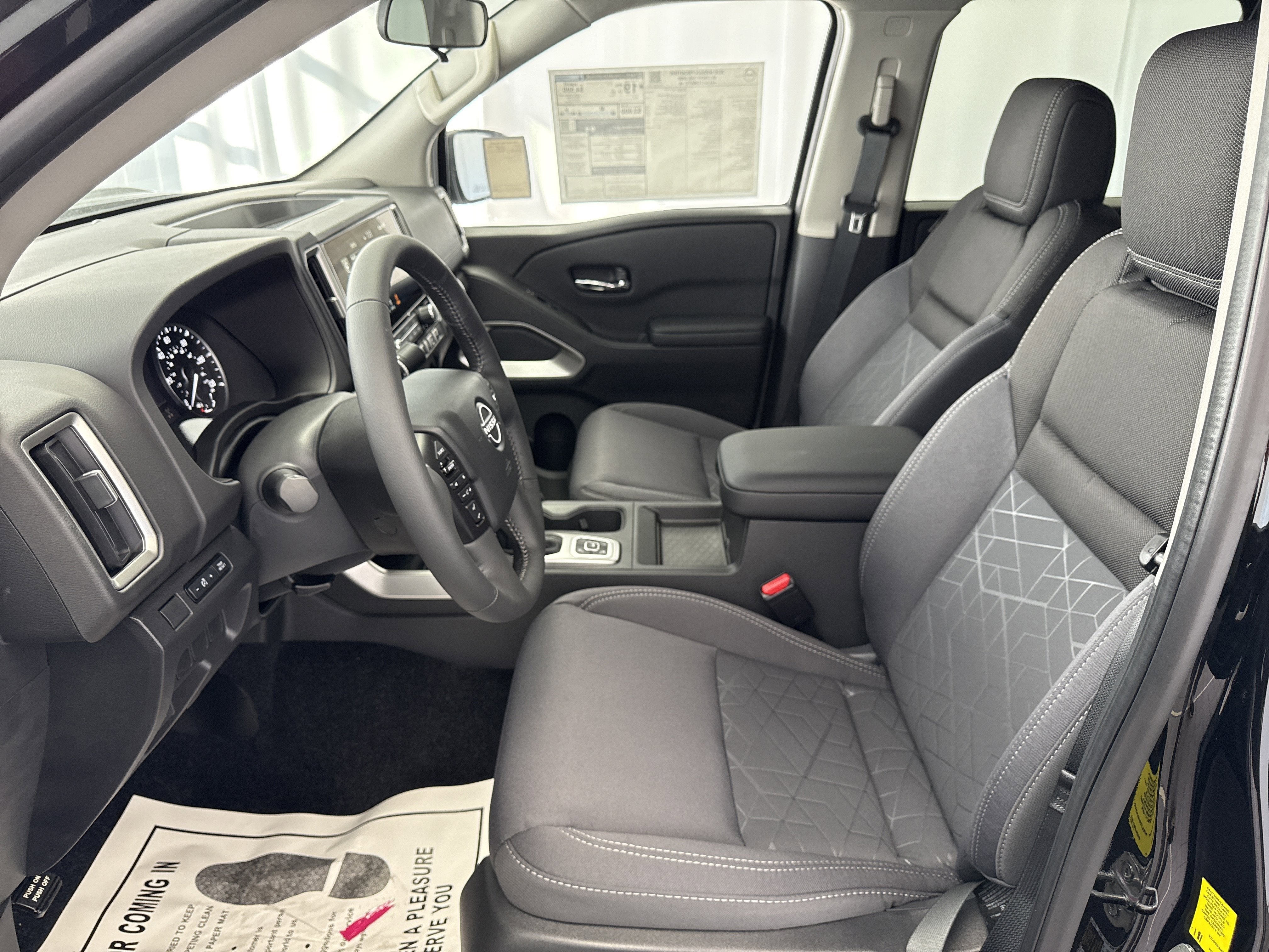 2026 Nissan Frontier Crew Cab SV