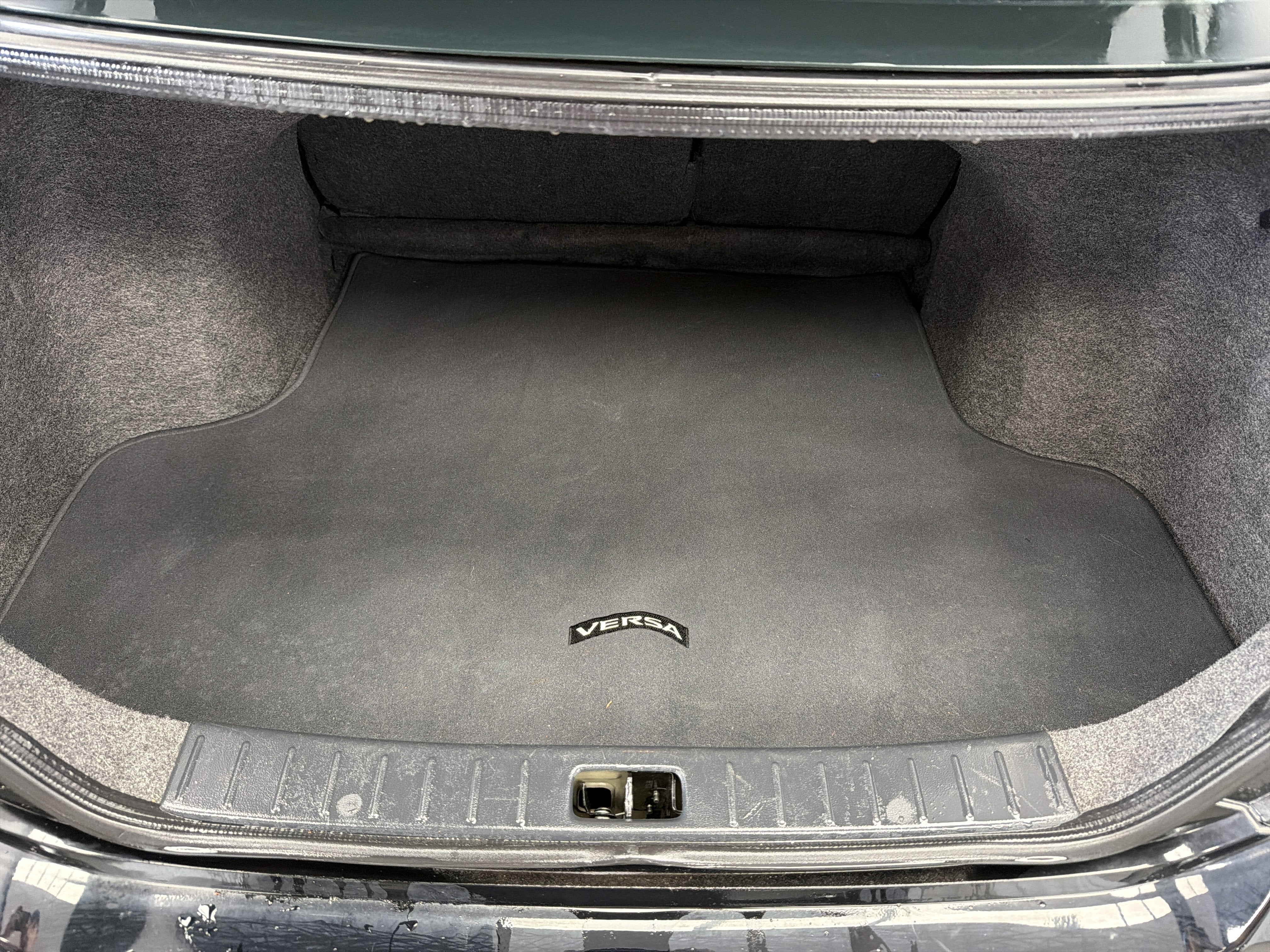 2016 Nissan Versa SV