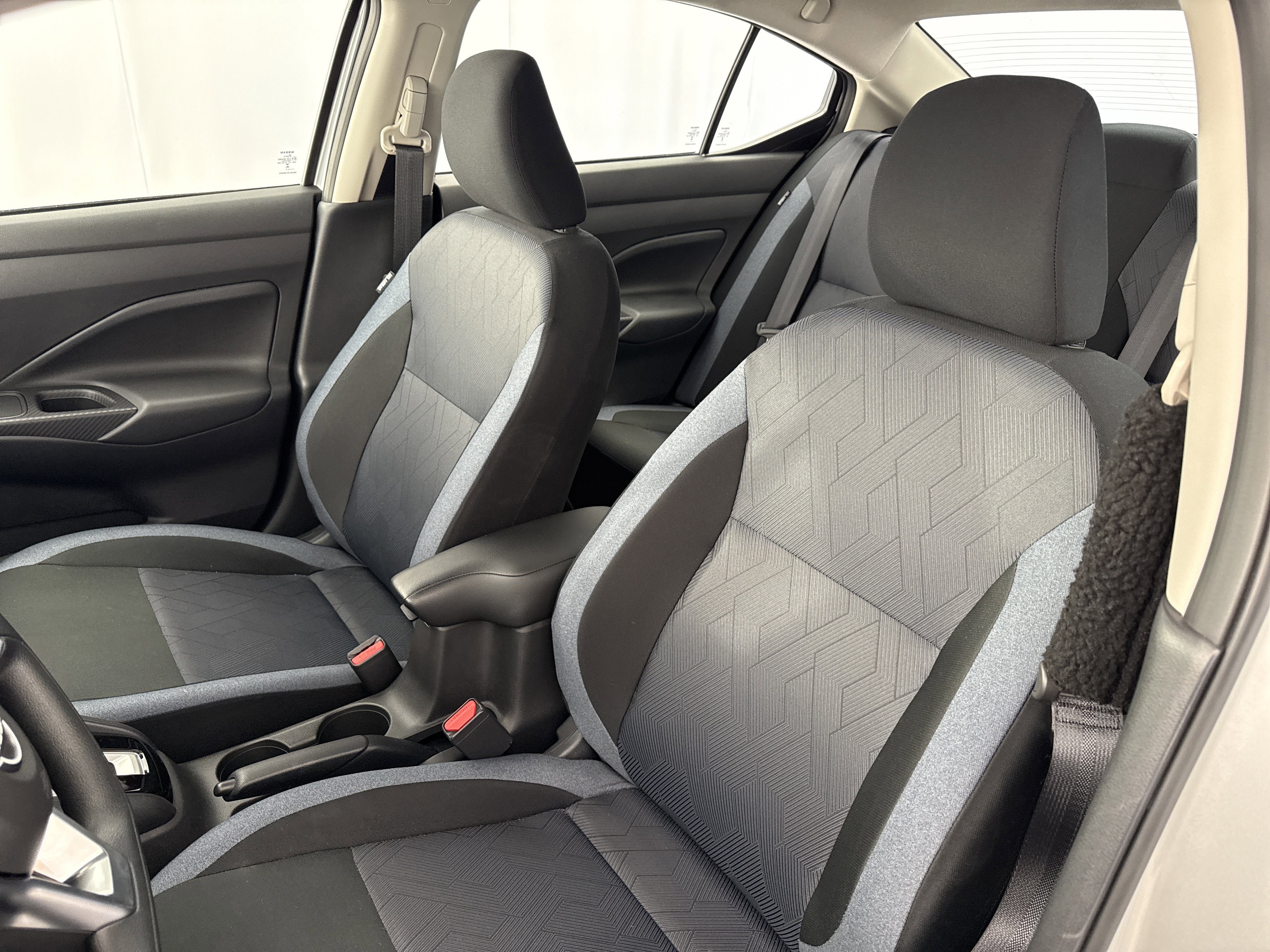 2024 Nissan Versa SV