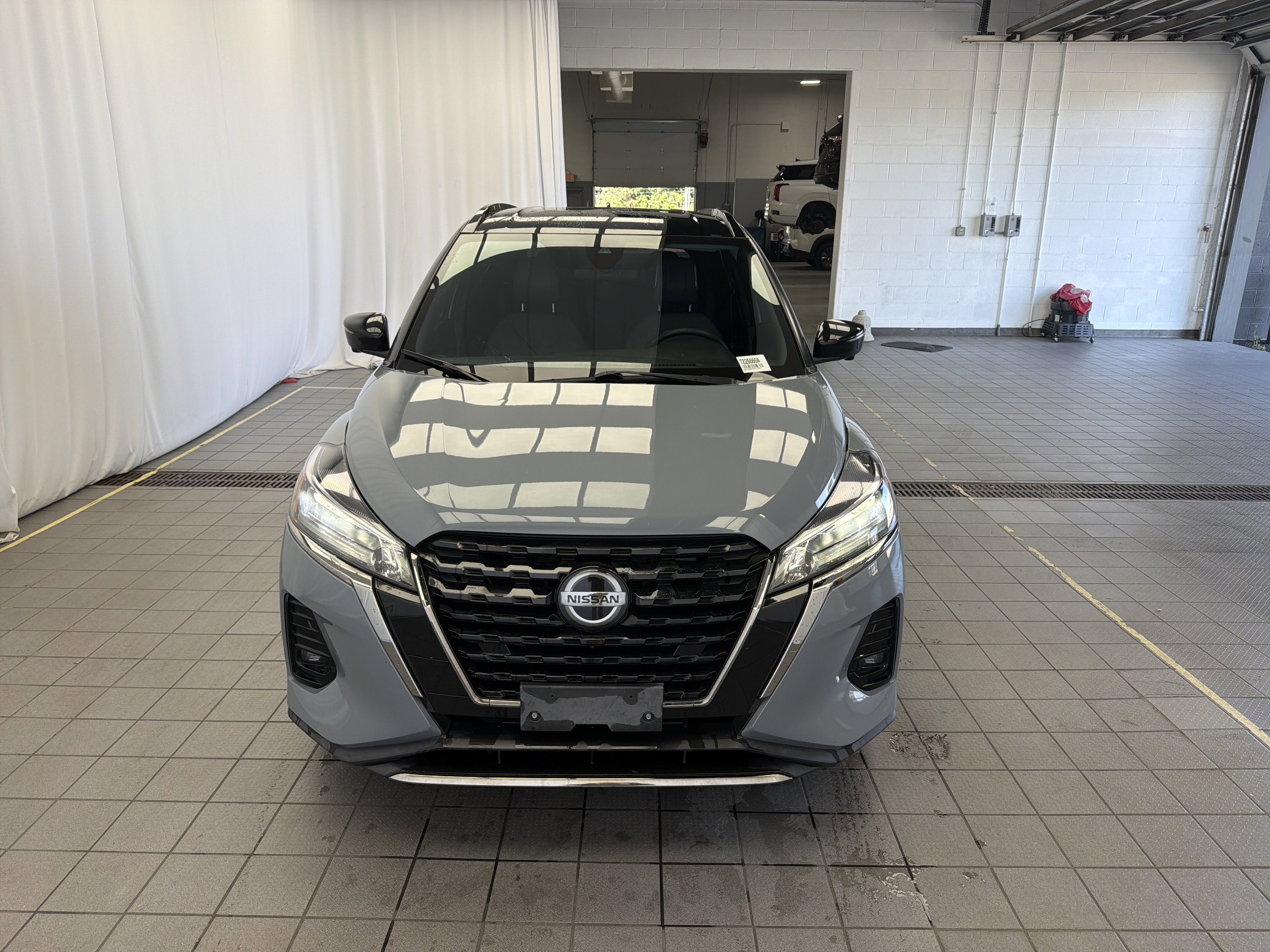 2021 Nissan Kicks SR