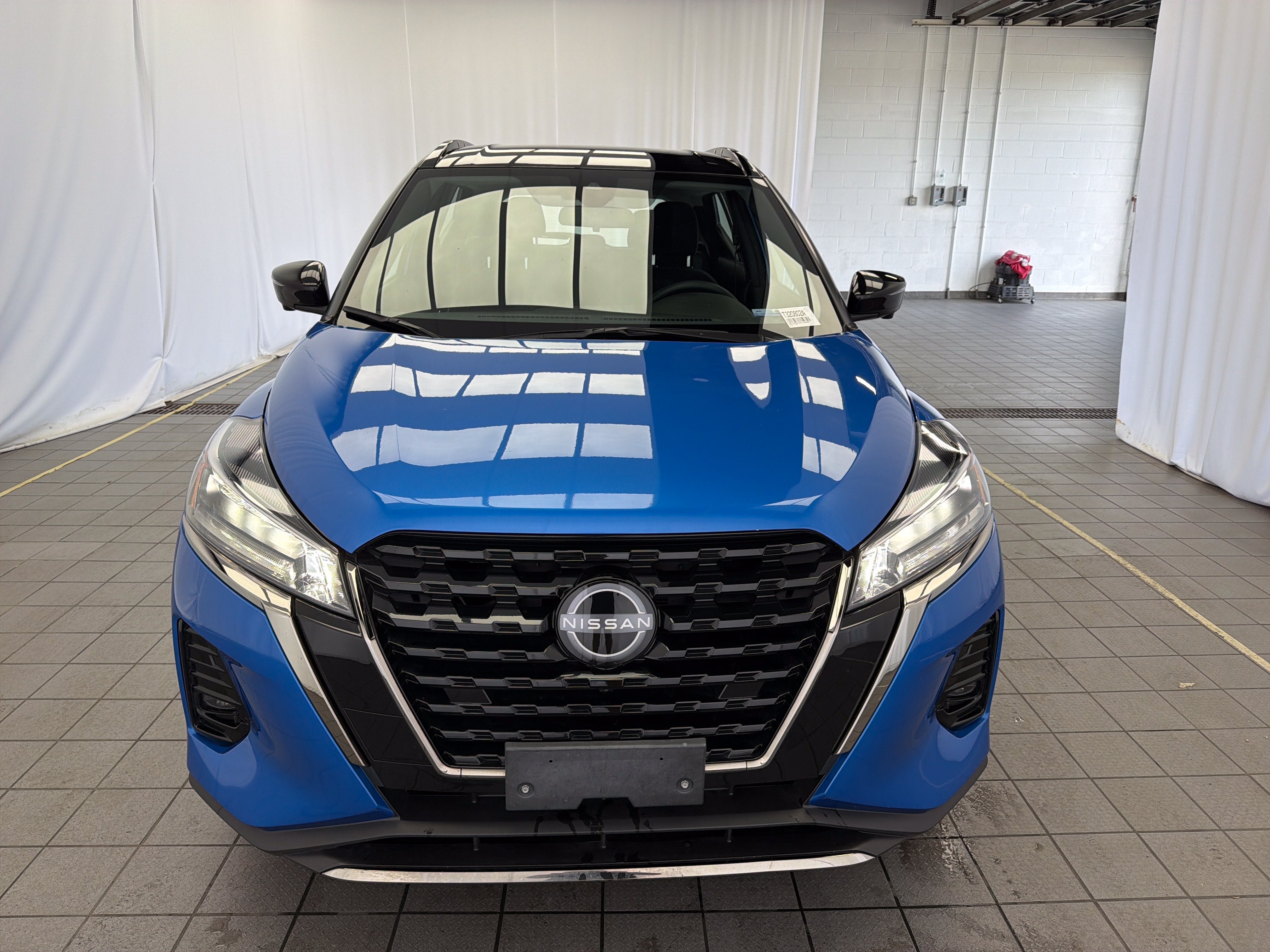 2024 Nissan Kicks SR