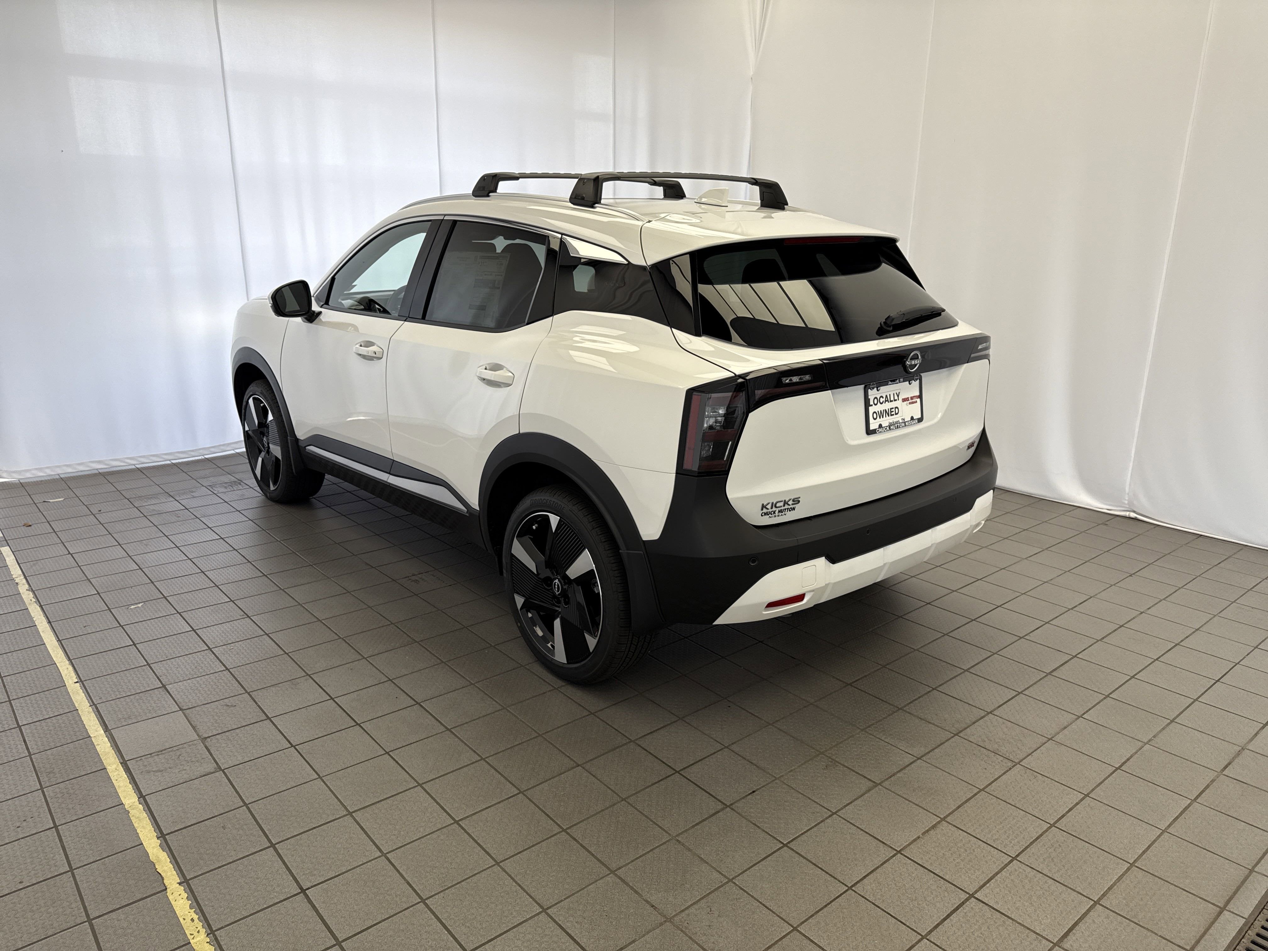 2025 Nissan Kicks SR