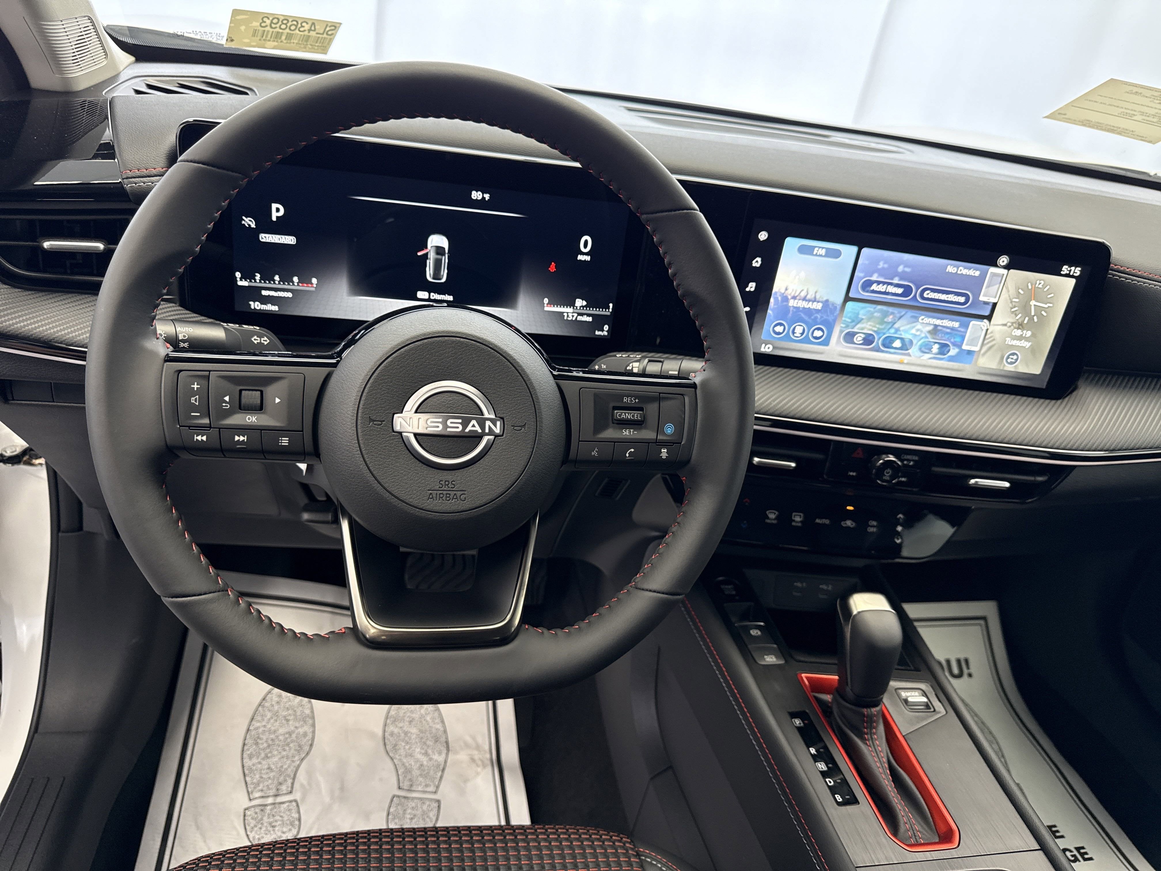 2025 Nissan Kicks SR