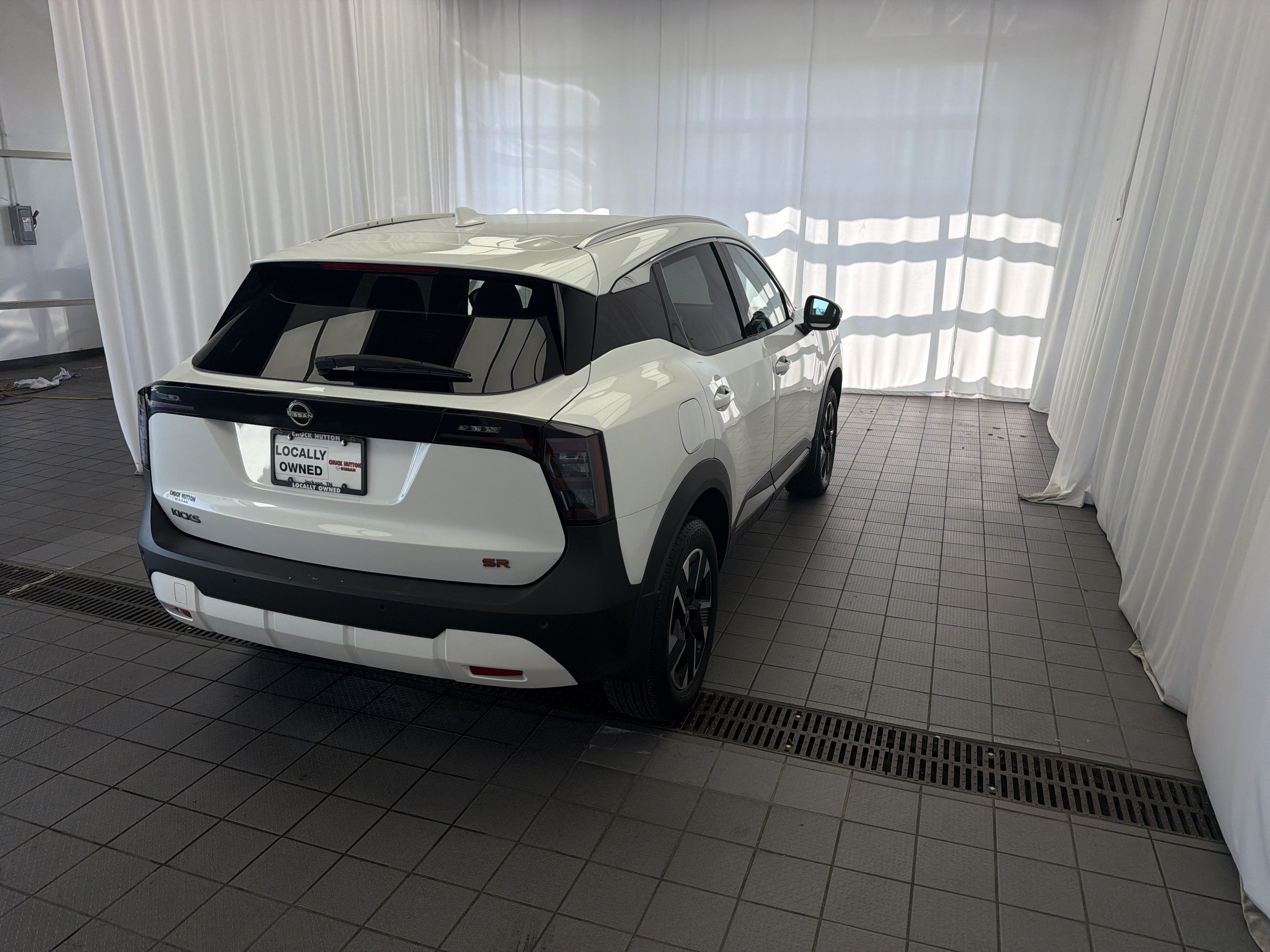 2025 Nissan Kicks SR