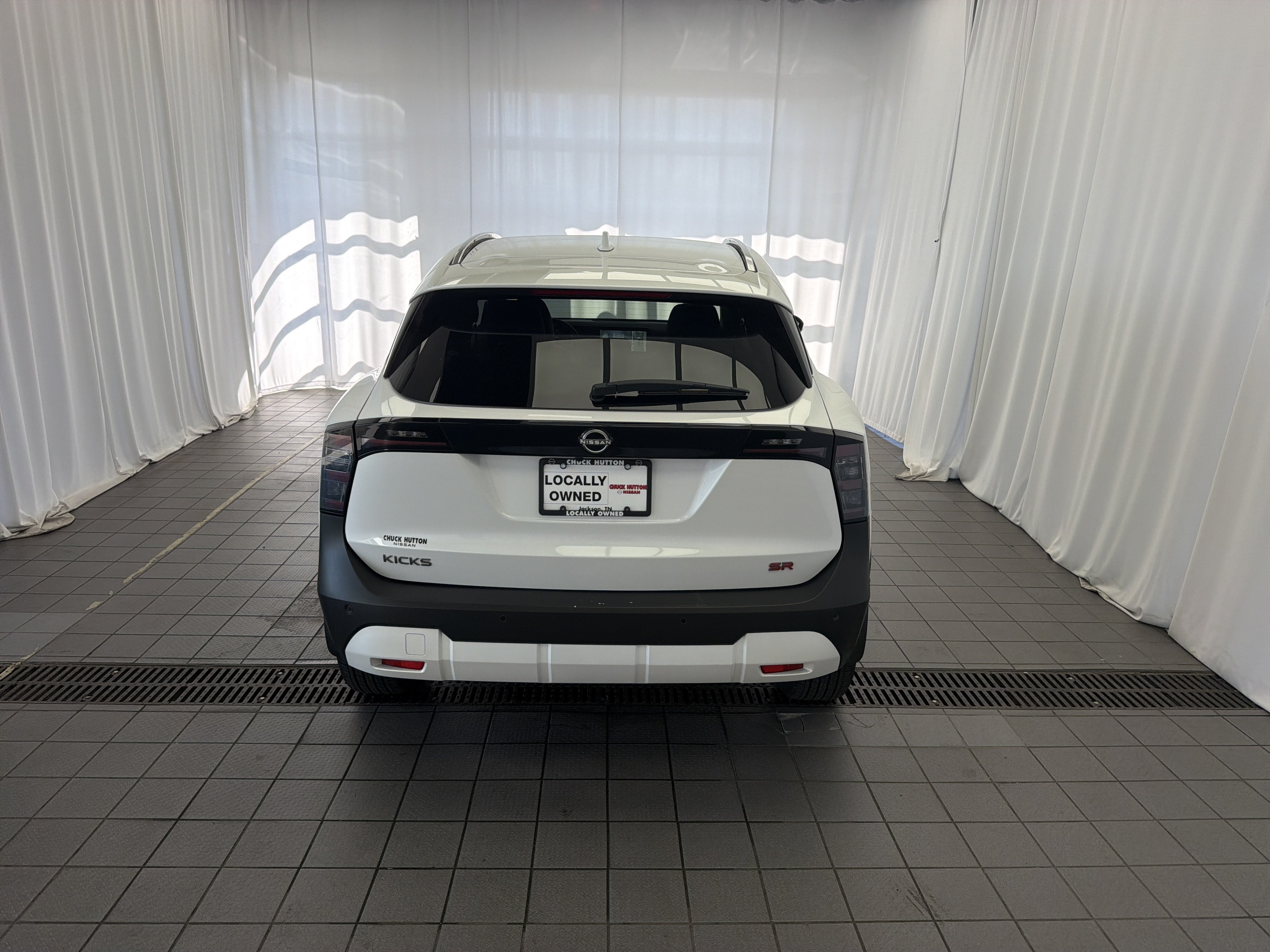 2025 Nissan Kicks SR
