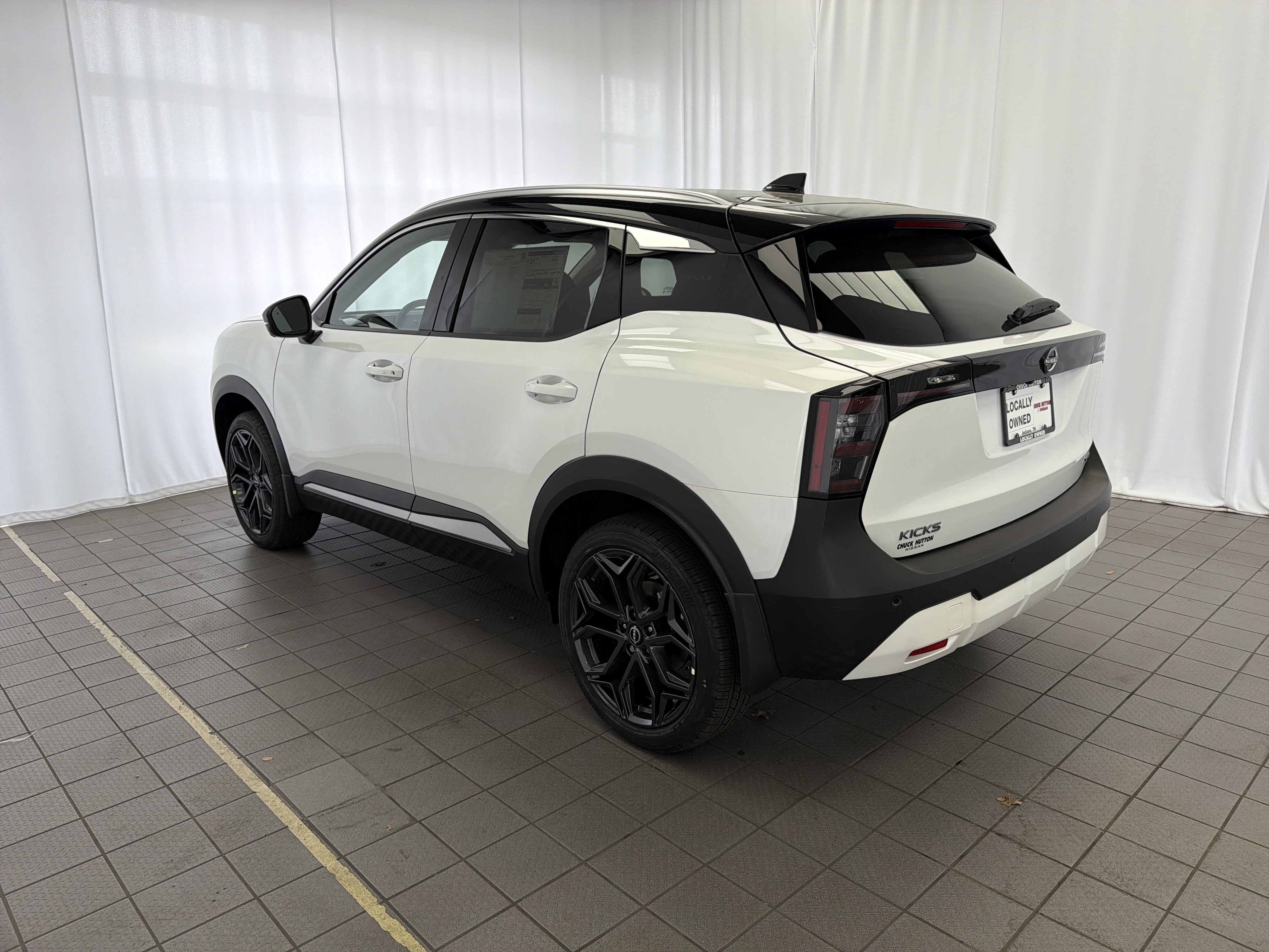 2026 Nissan Kicks SR