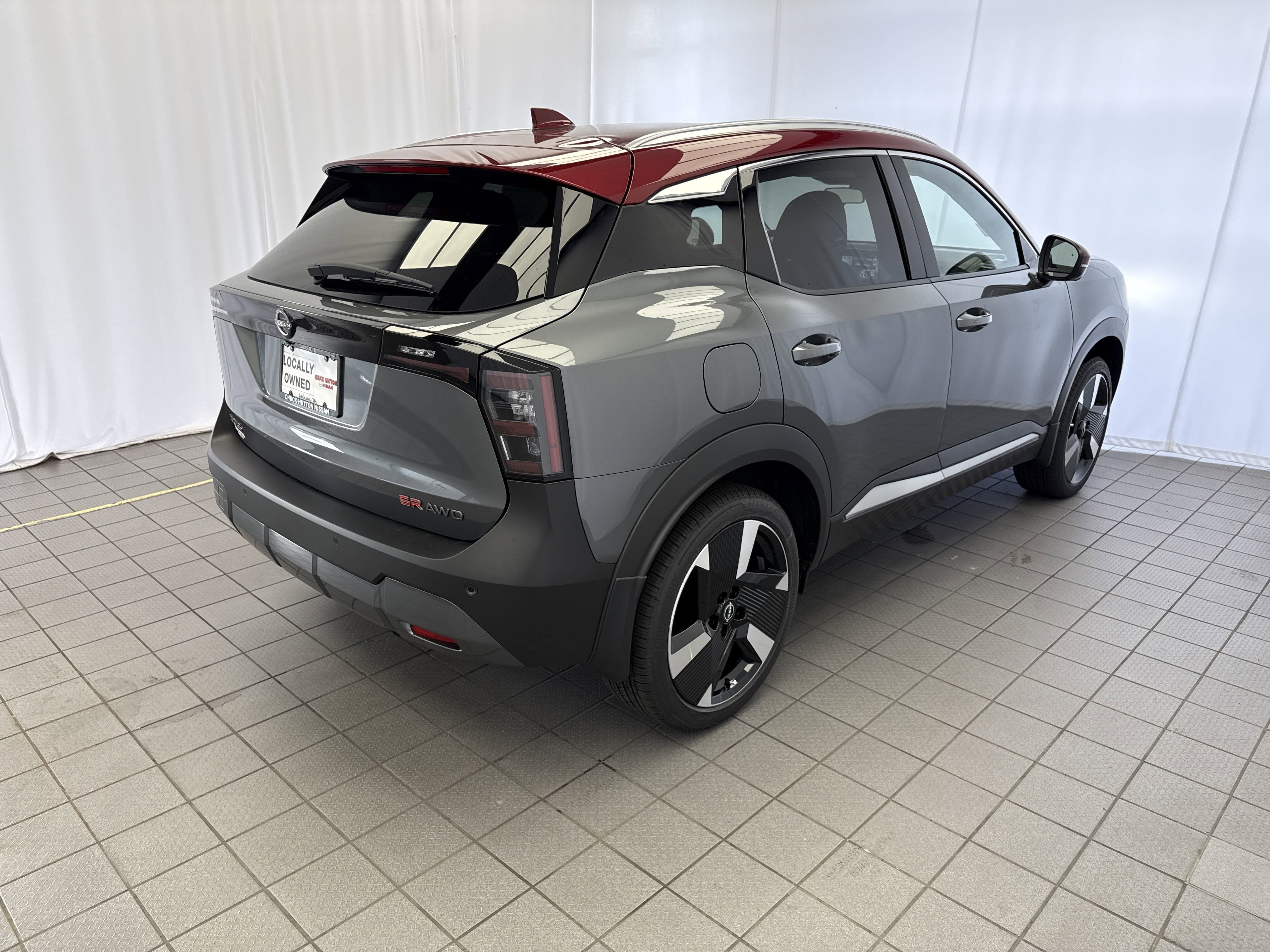 2025 Nissan Kicks SR