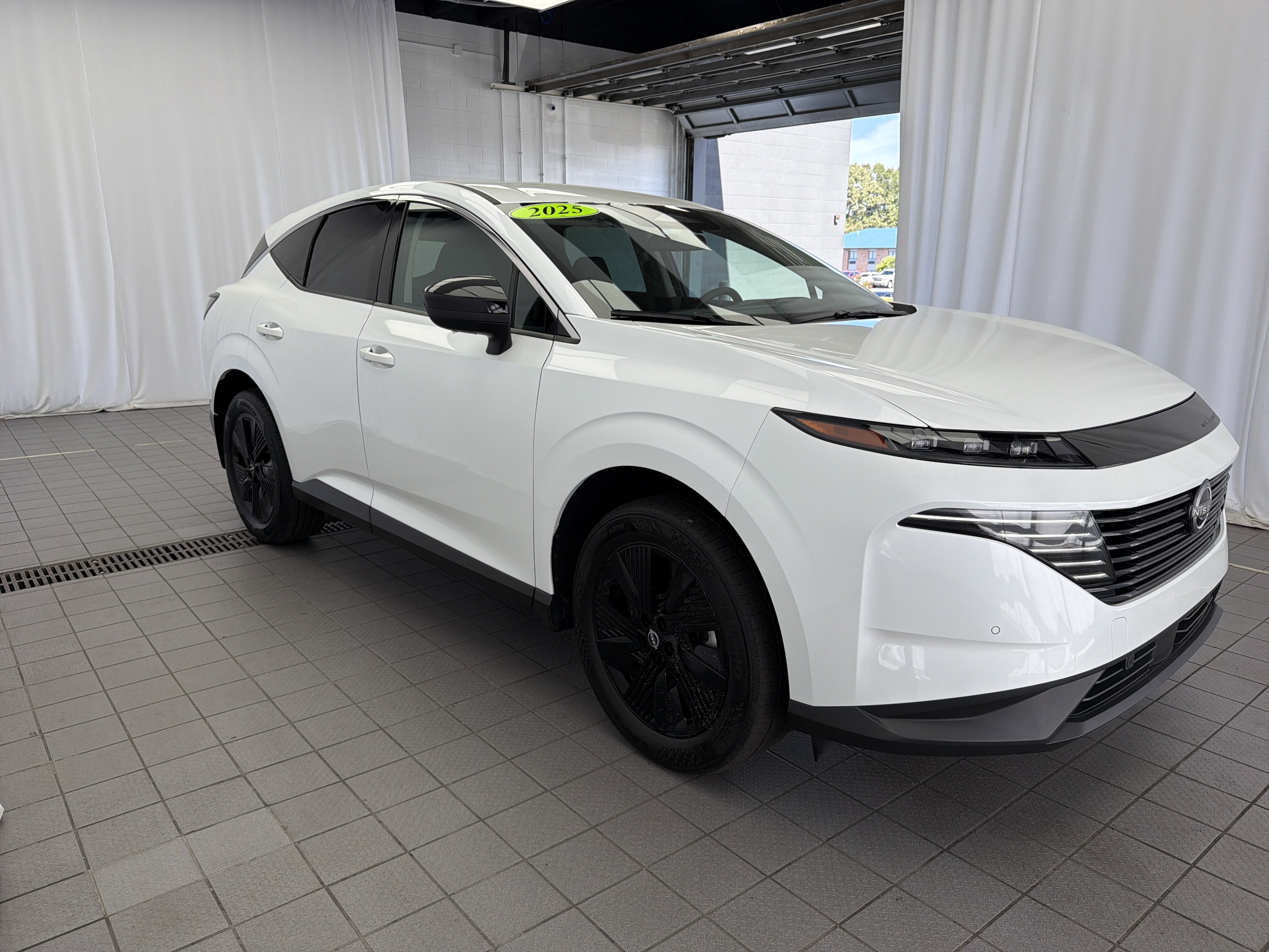 2025 Nissan Murano SV
