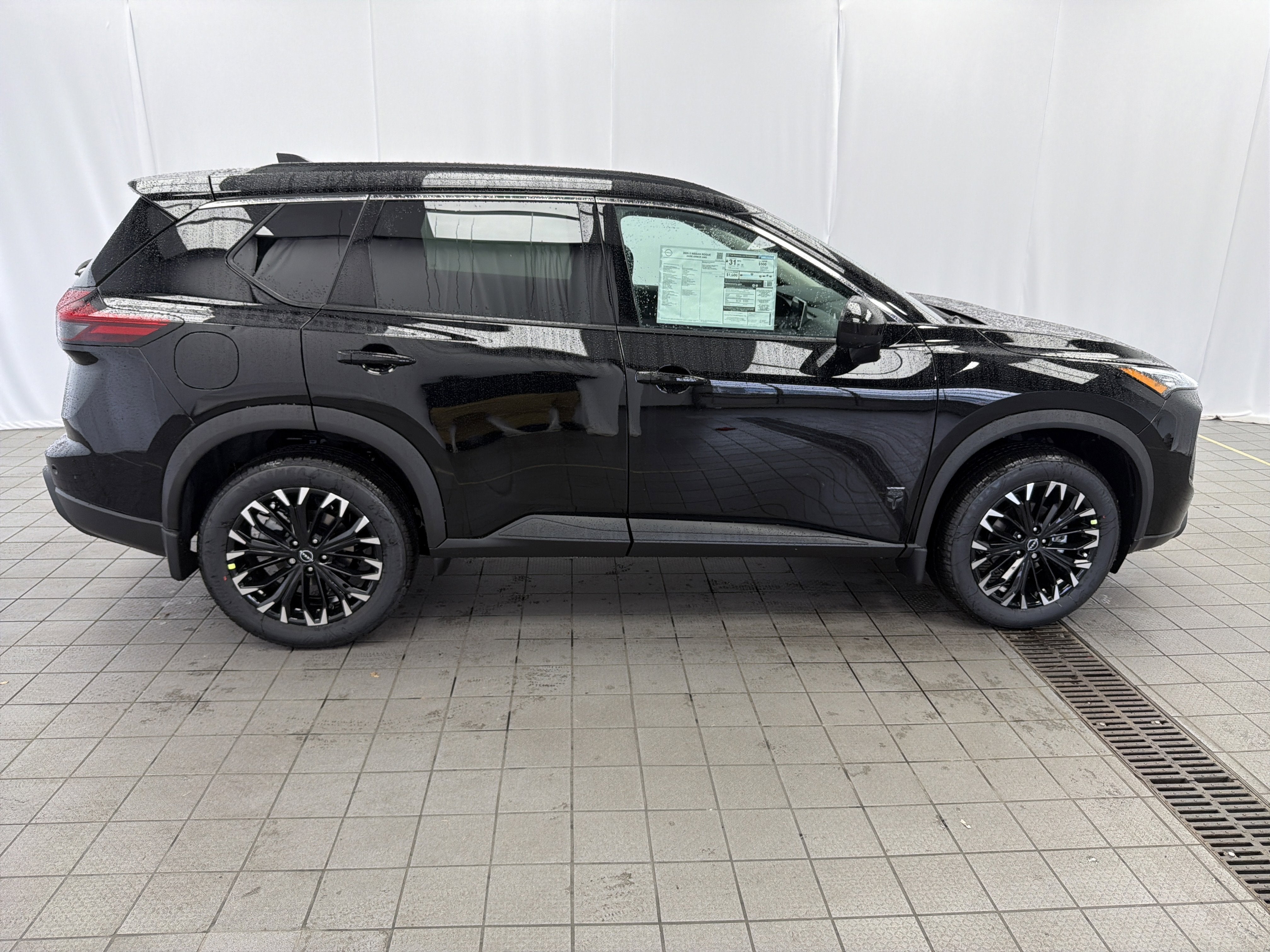 2026 Nissan Rogue Dark Armor