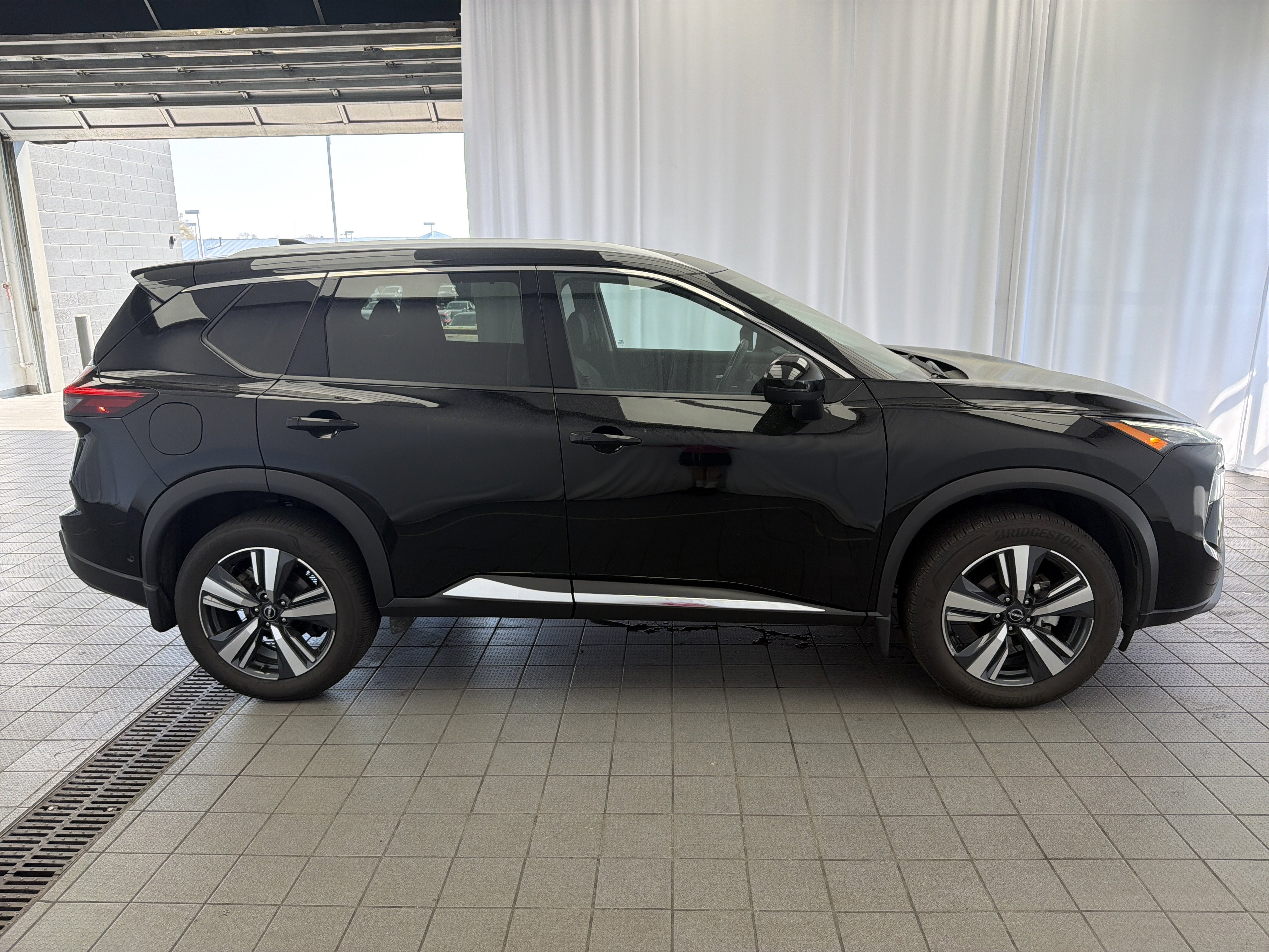 2024 Nissan Rogue SL