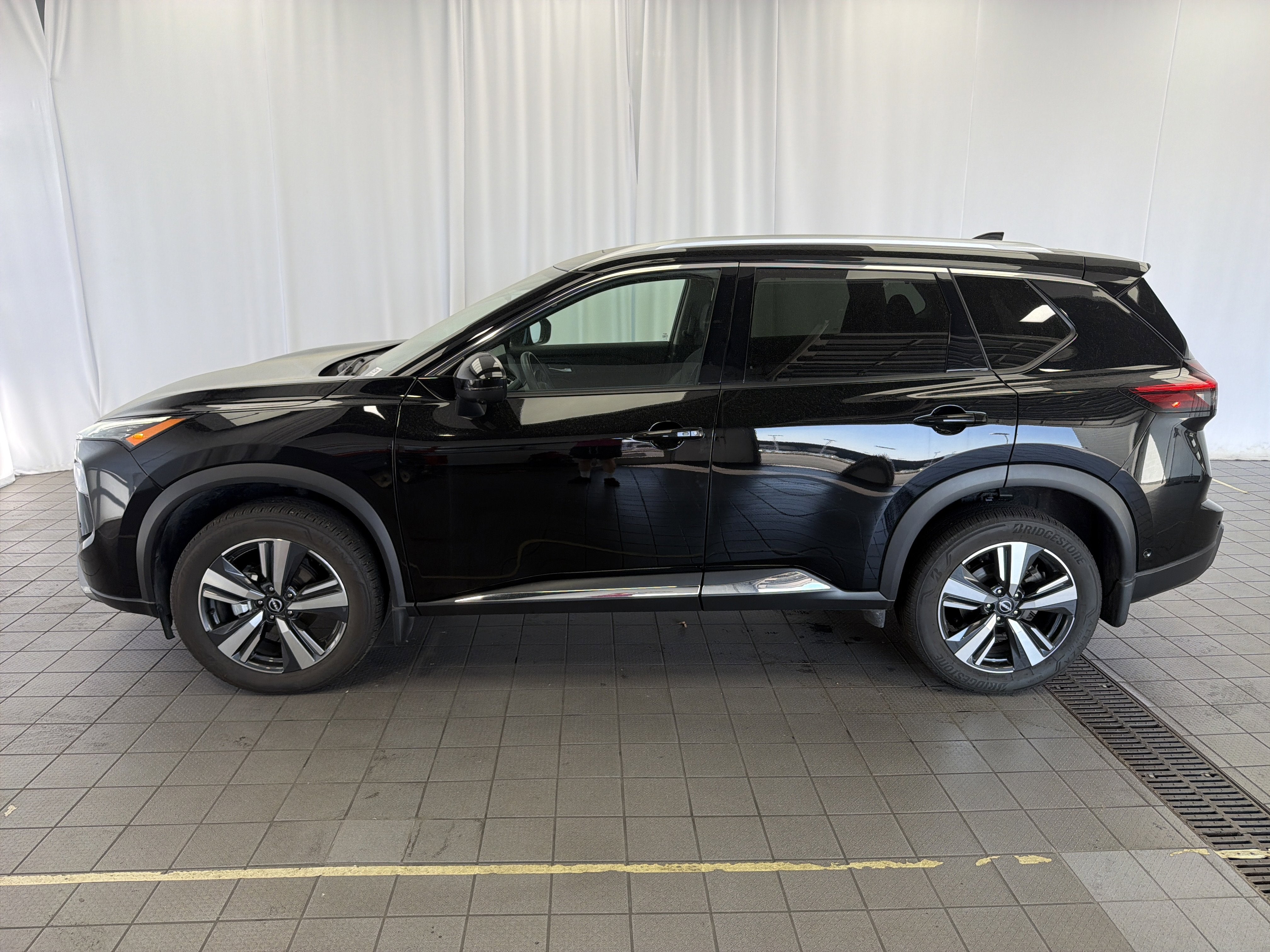 2024 Nissan Rogue SL